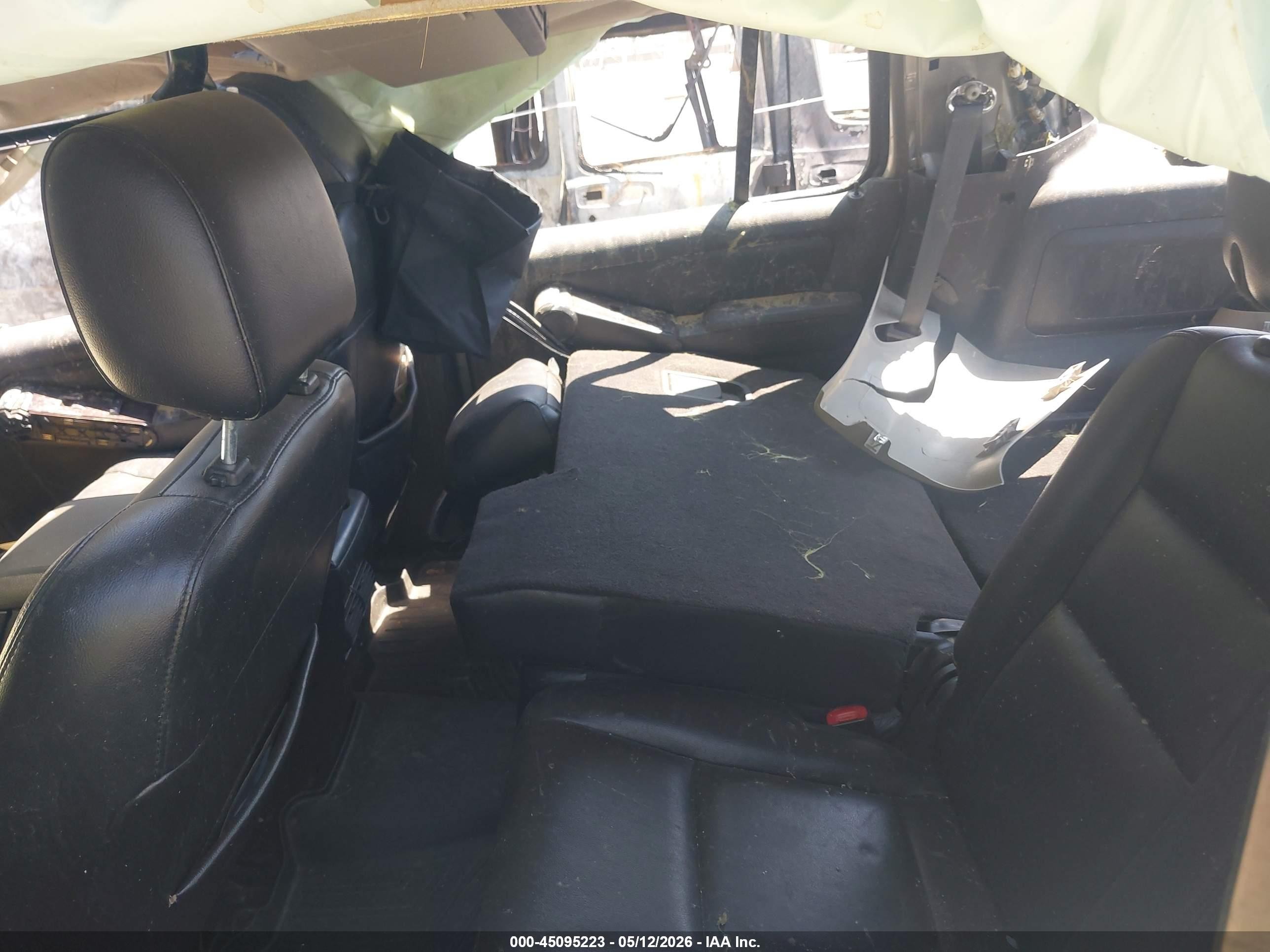 2008 Ford Explorer Limited Серебряный vin: 1FMEU75818UA07976