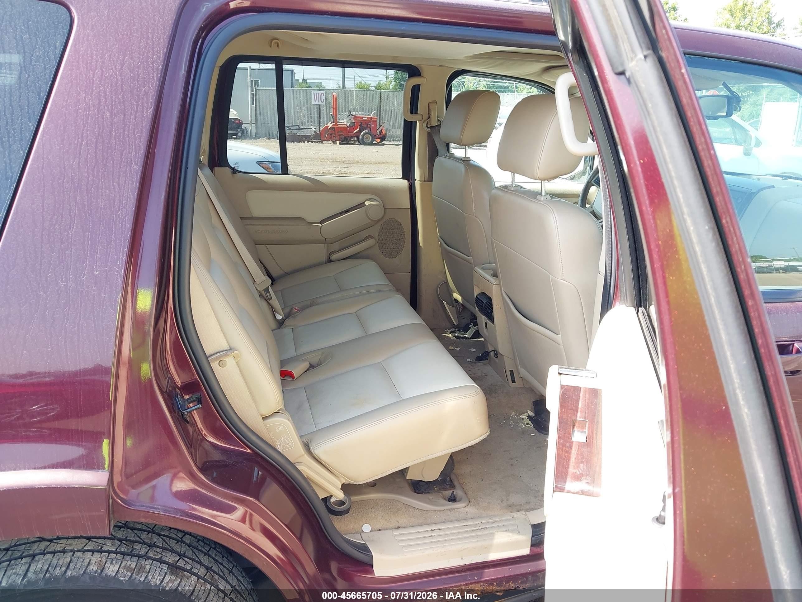 2006 Ford Explorer Limited Burgundy vin: 1FMEU75846UB12167