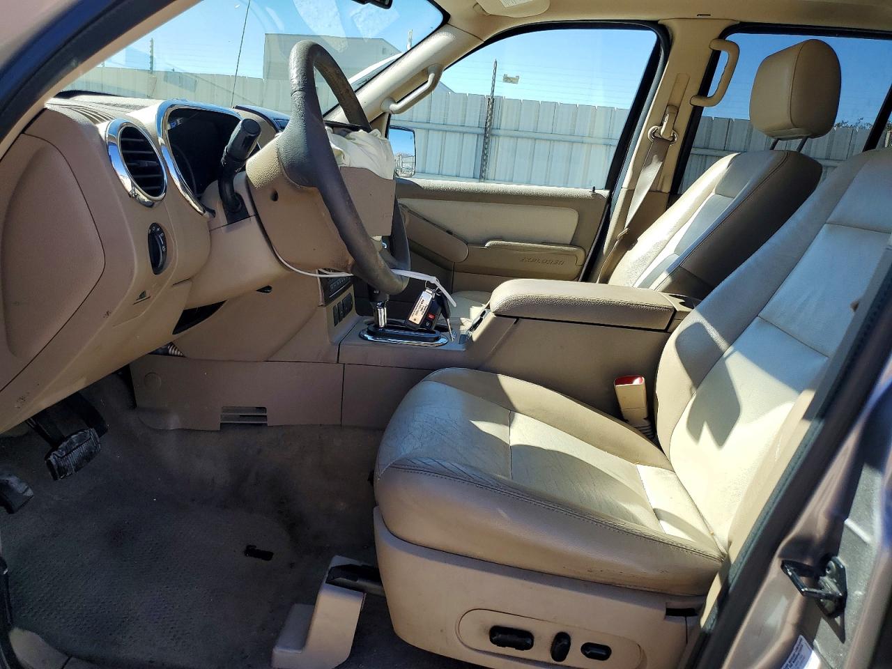 2008 Ford Explorer Limited Желто-коричневый vin: 1FMEU75848UA35044