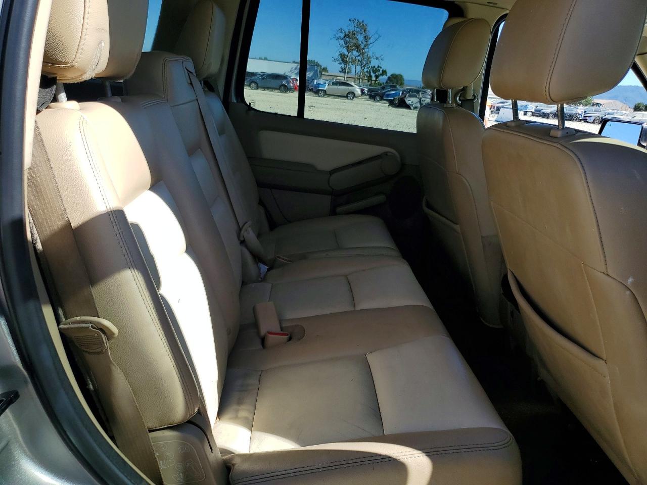 2008 Ford Explorer Limited Желто-коричневый vin: 1FMEU75848UA35044