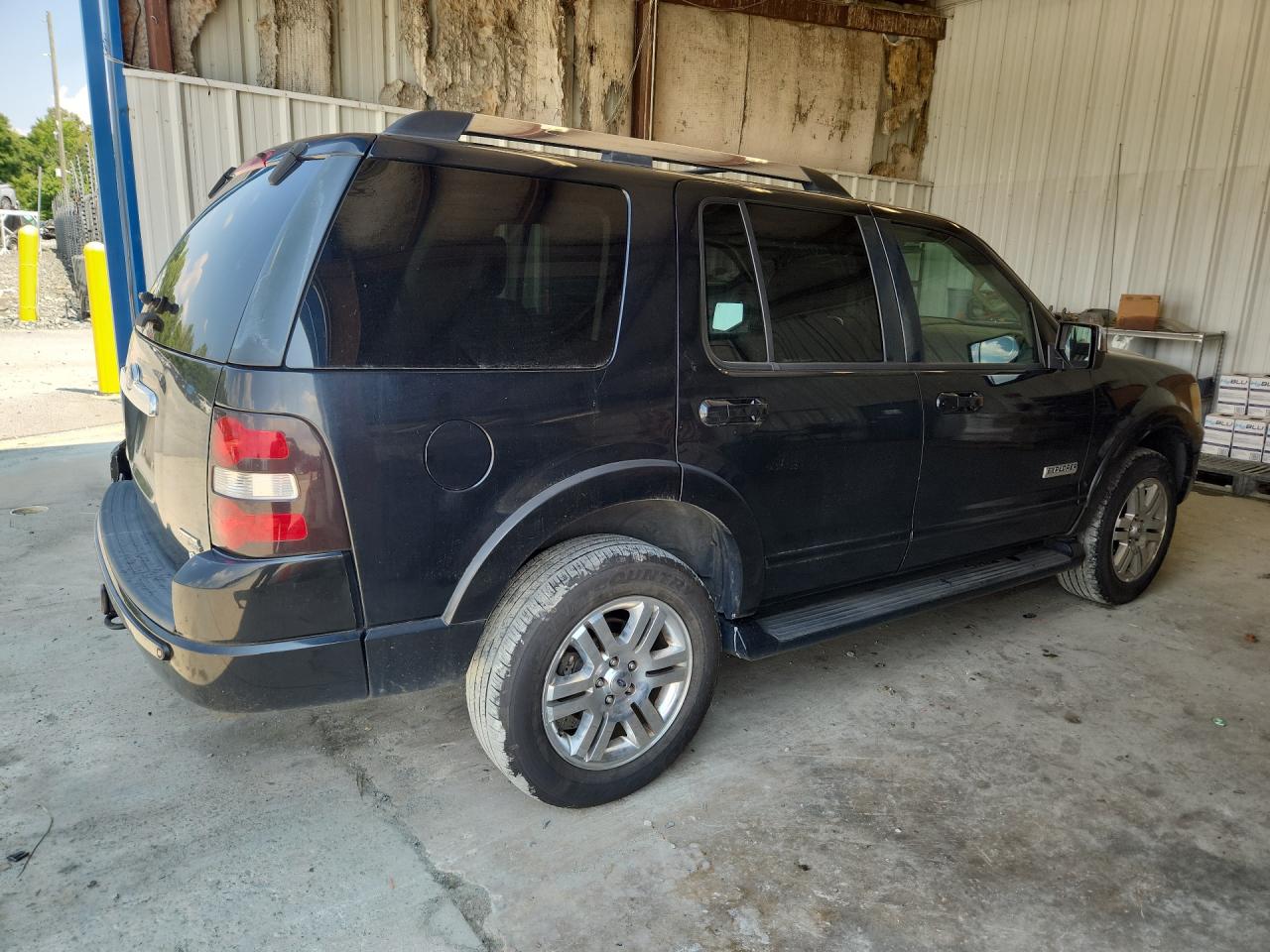 2006 Ford Explorer Limited Black vin: 1FMEU75876UB09506 Damage: Right Qtr Panel, Heavy Scratch, 2 To 3 Inches