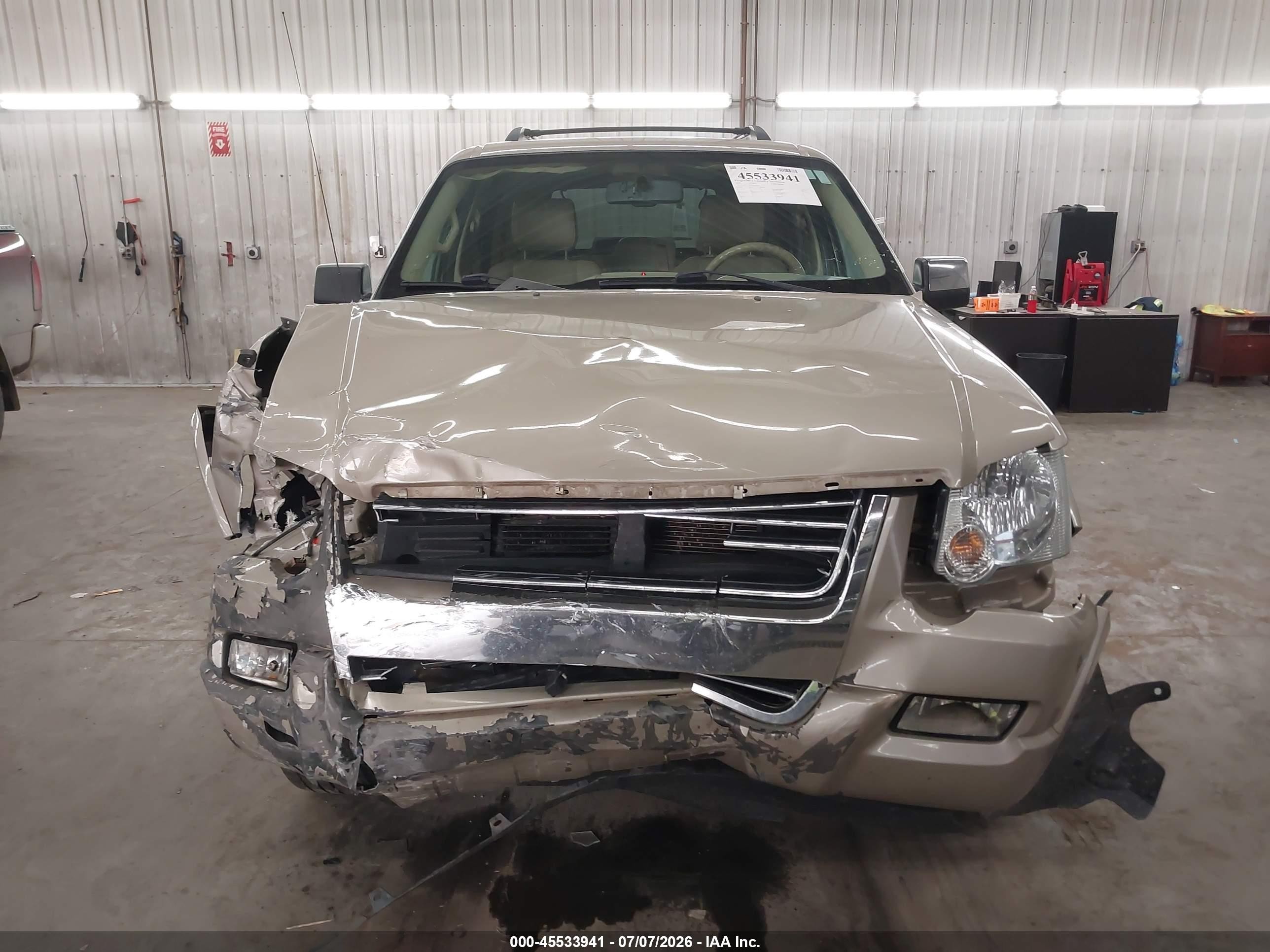 2006 Ford Explorer Limited Beige vin: 1FMEU75876UB56549
