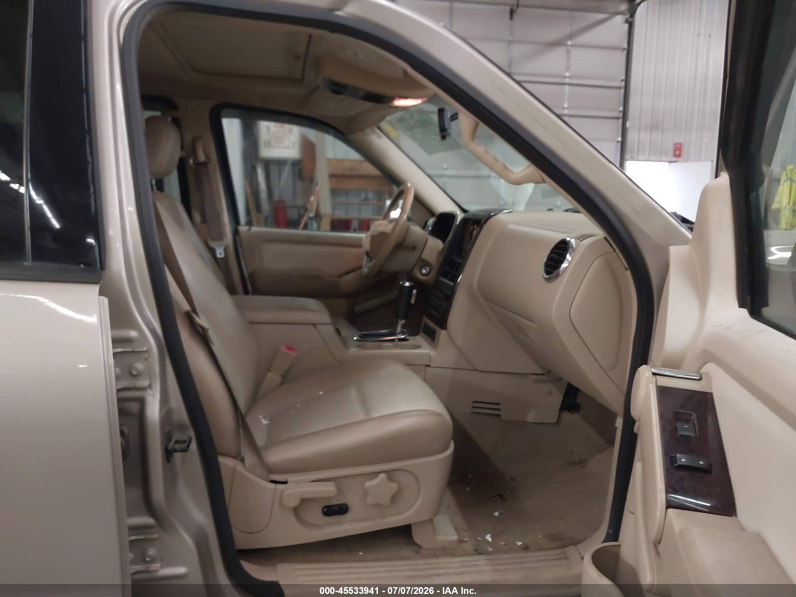 2006 Ford Explorer Limited Beige vin: 1FMEU75876UB56549
