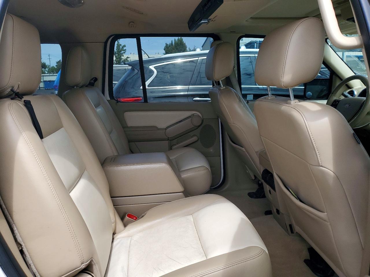 2007 Ford Explorer Limited White vin: 1FMEU75897UB19505