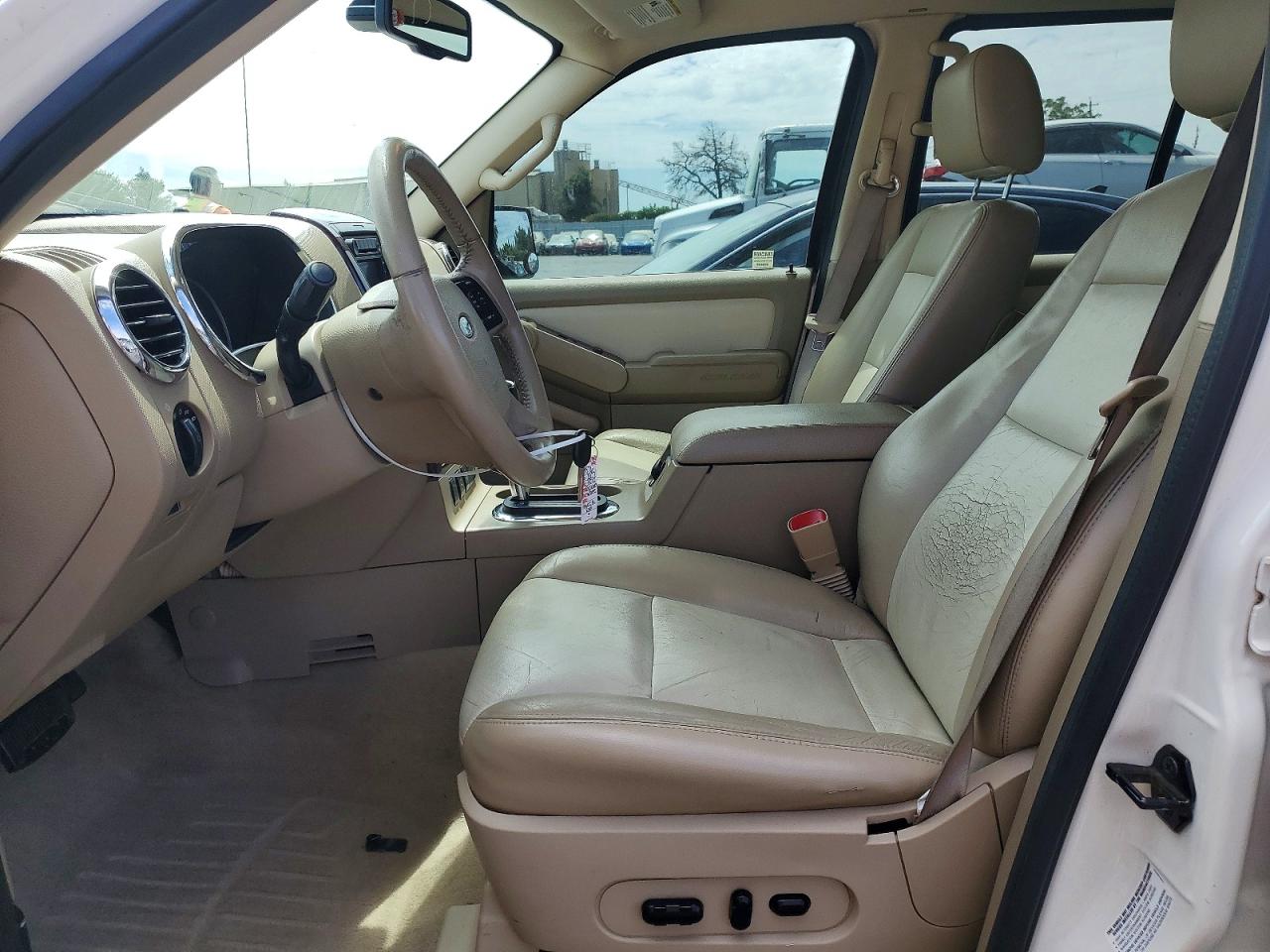 2007 Ford Explorer Limited White vin: 1FMEU75897UB19505