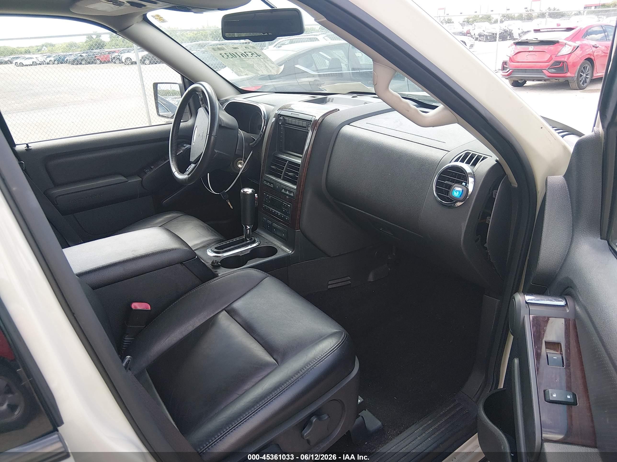 2006 Ford Explorer Limited White vin: 1FMEU75E46UB69555