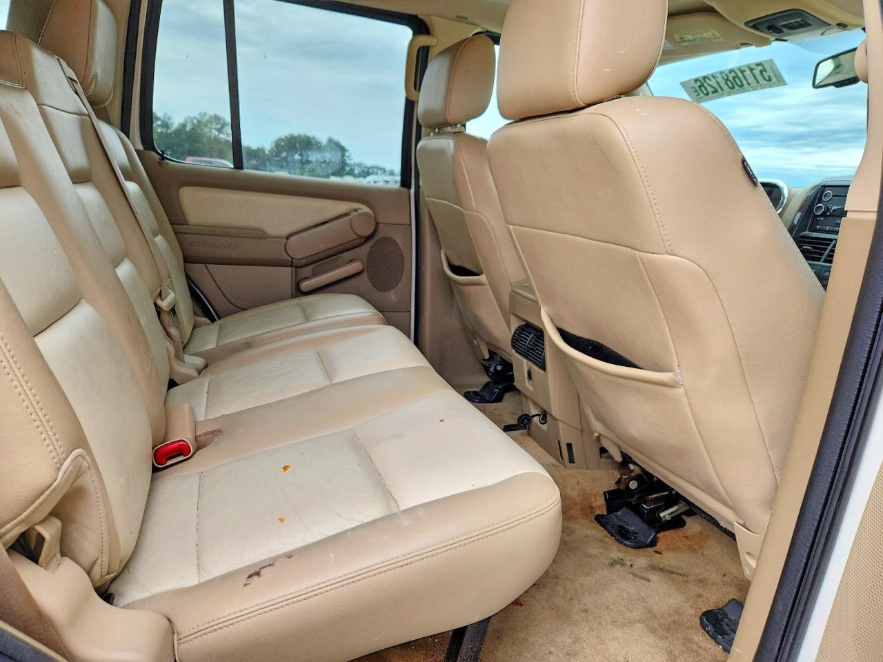 2008 Ford Explorer Limited Кремовый vin: 1FMEU75E58UA48732