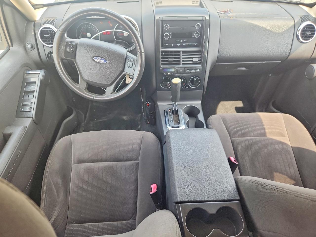 2010 Ford Explorer Xlt White vin: 1FMEU7DE5AUA83214
