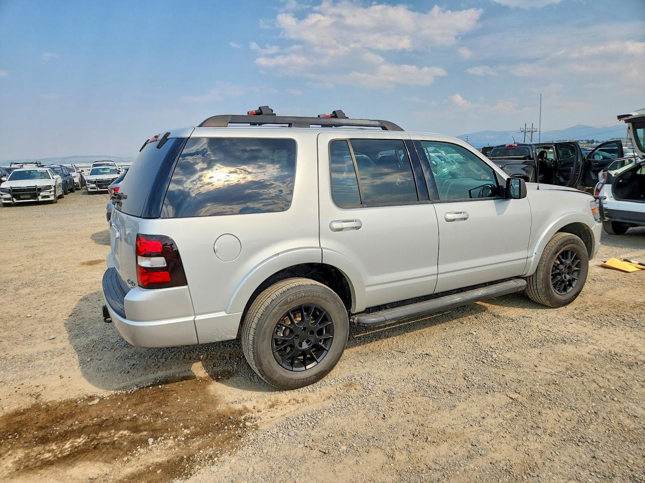 2010 Ford Explorer Xlt Silver vin: 1FMEU7DEXAUA05463