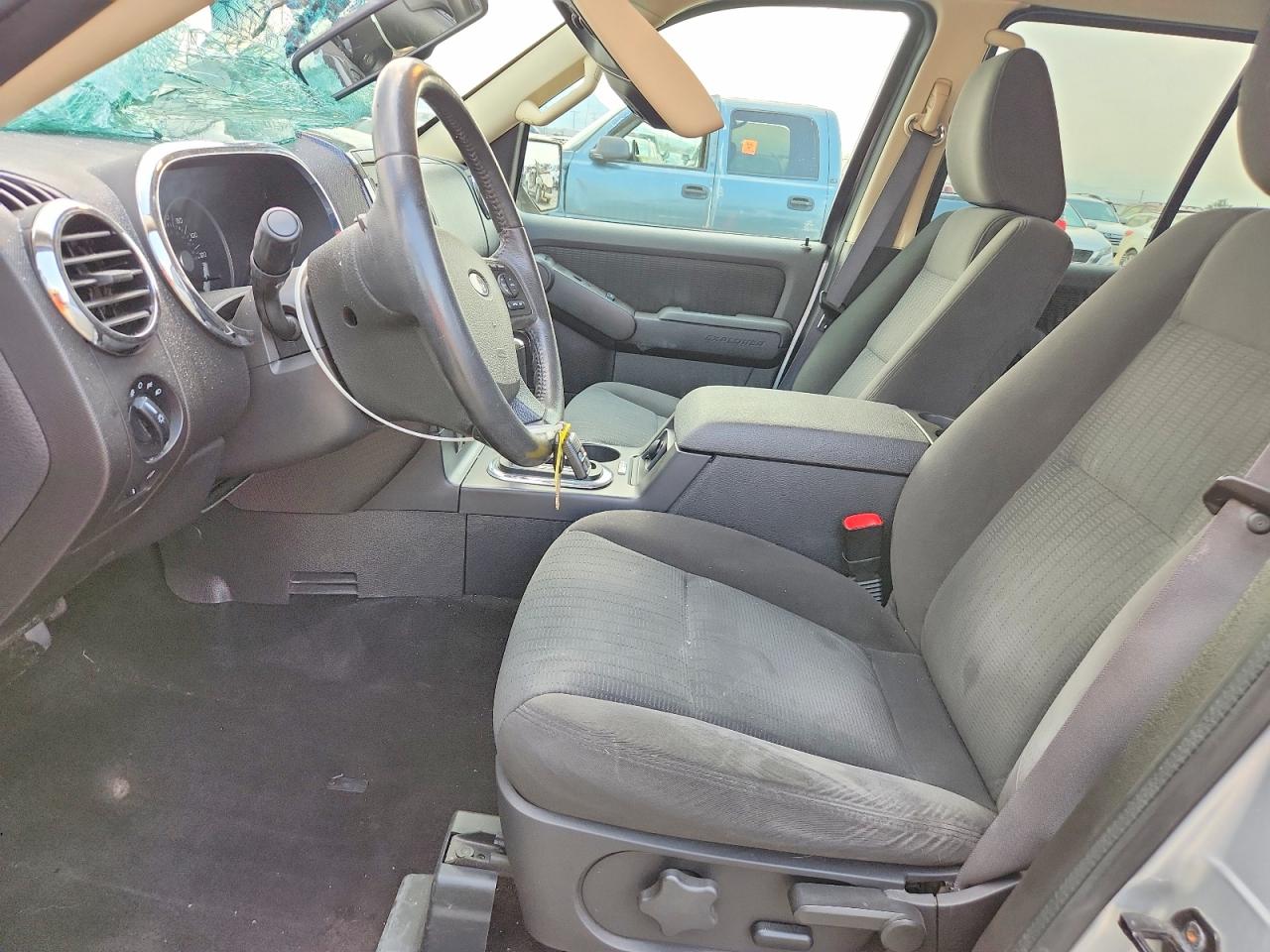 2010 Ford Explorer Xlt Silver vin: 1FMEU7DEXAUA05463
