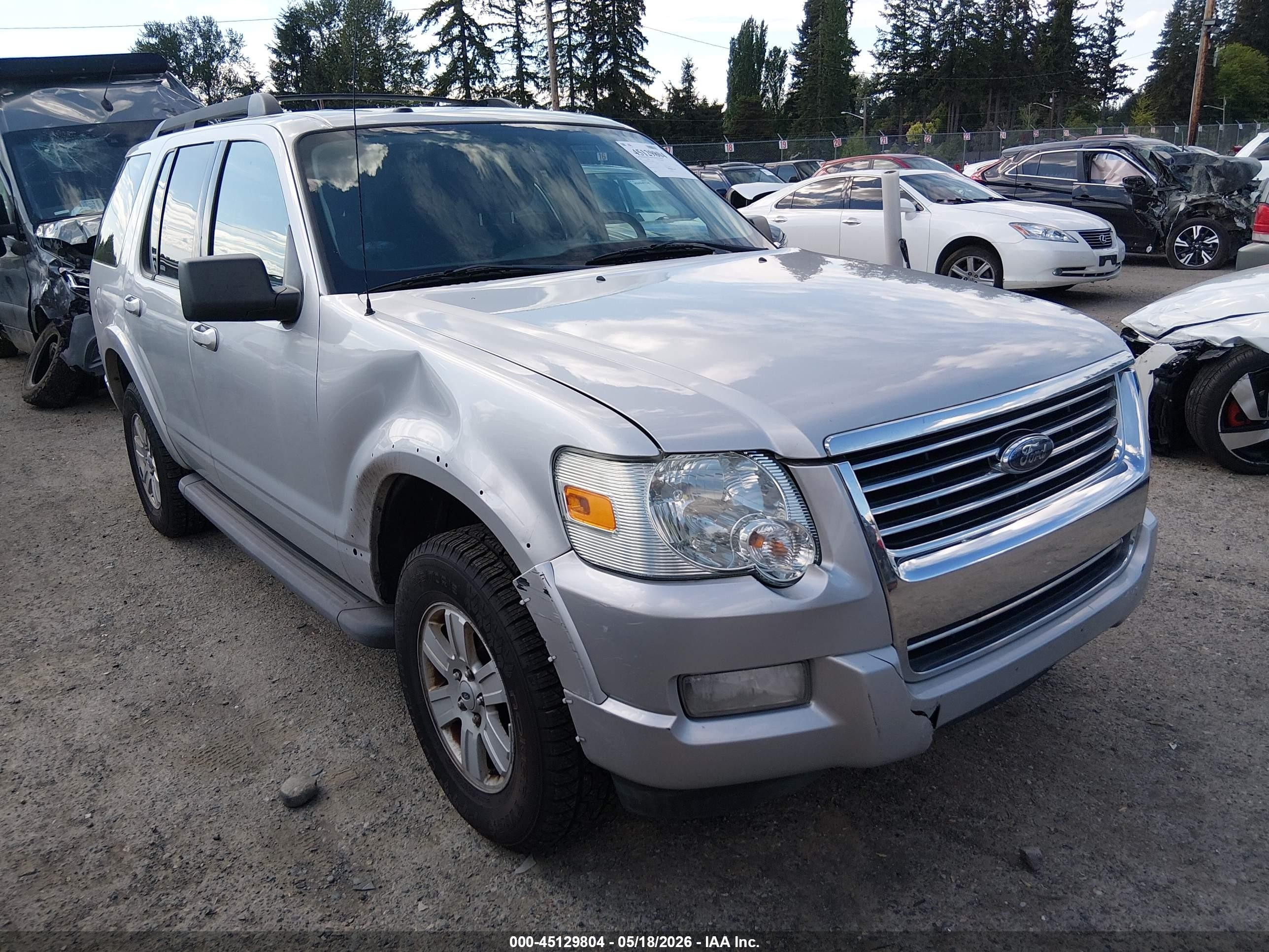 2010 Ford Explorer Xlt Silver vin: 1FMEU7DEXAUA78221