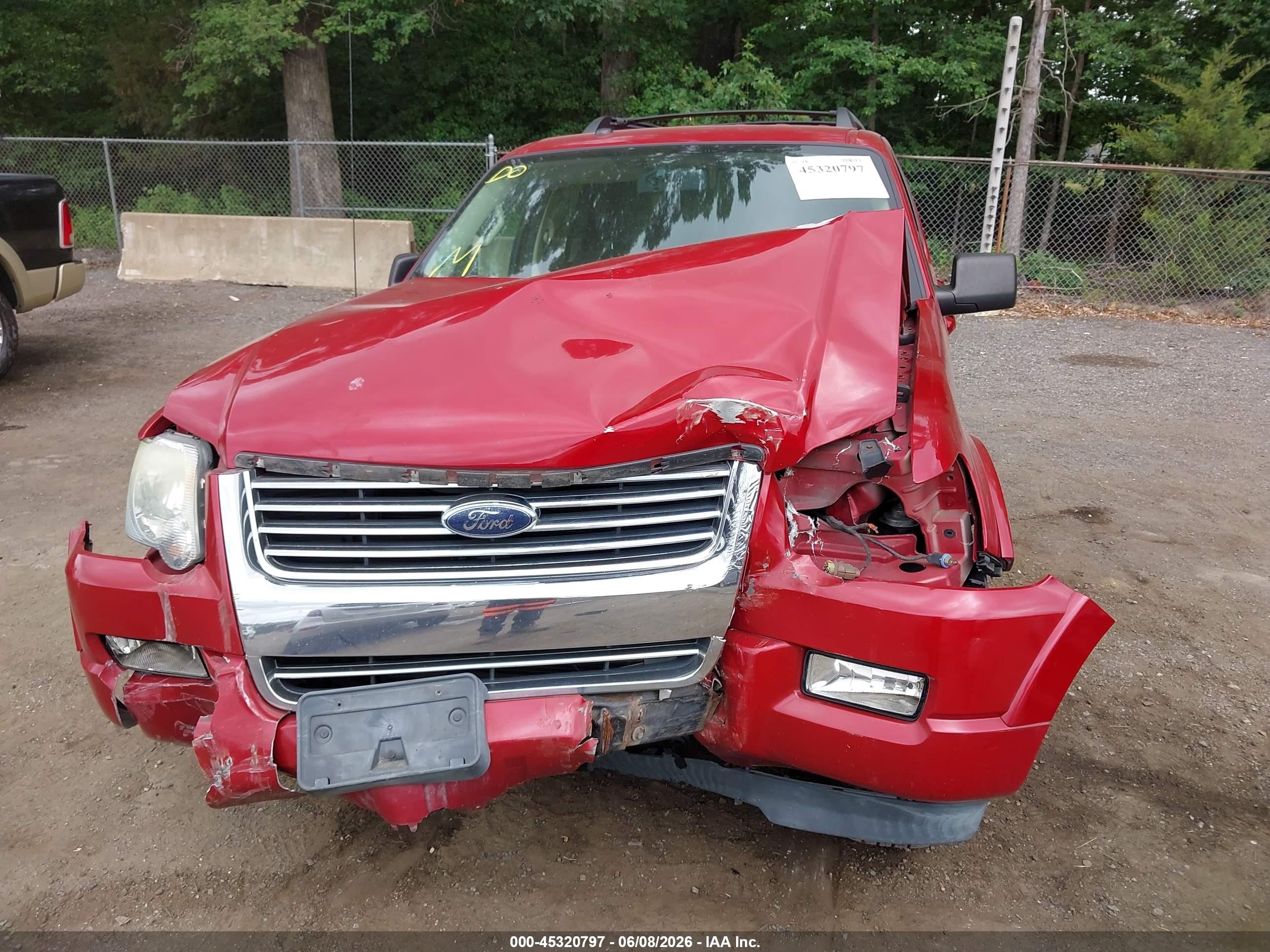 2010 Ford Explorer Xlt Red vin: 1FMEU7DEXAUA81507