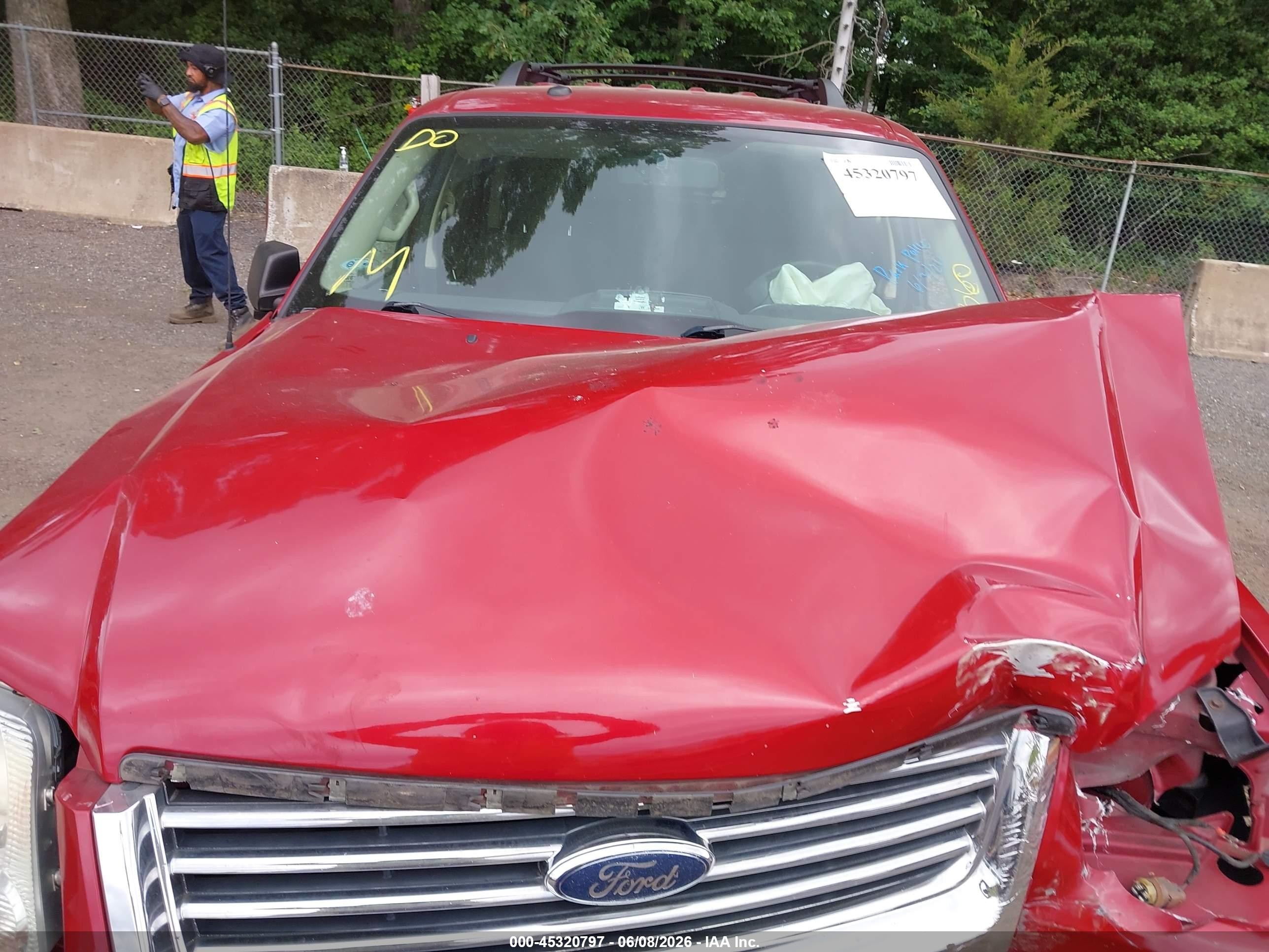 2010 Ford Explorer Xlt Red vin: 1FMEU7DEXAUA81507