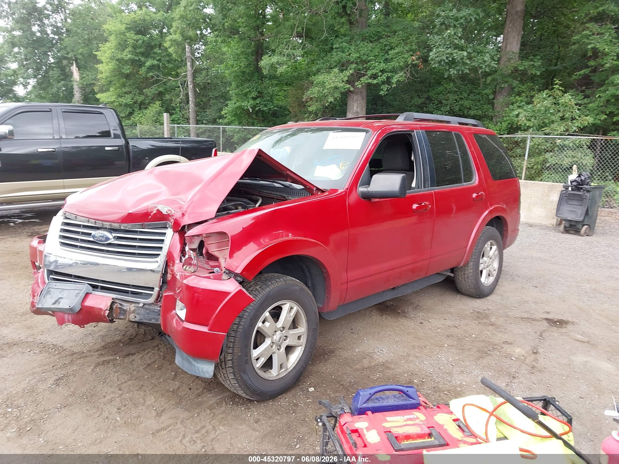 2010 Ford Explorer Xlt Red vin: 1FMEU7DEXAUA81507