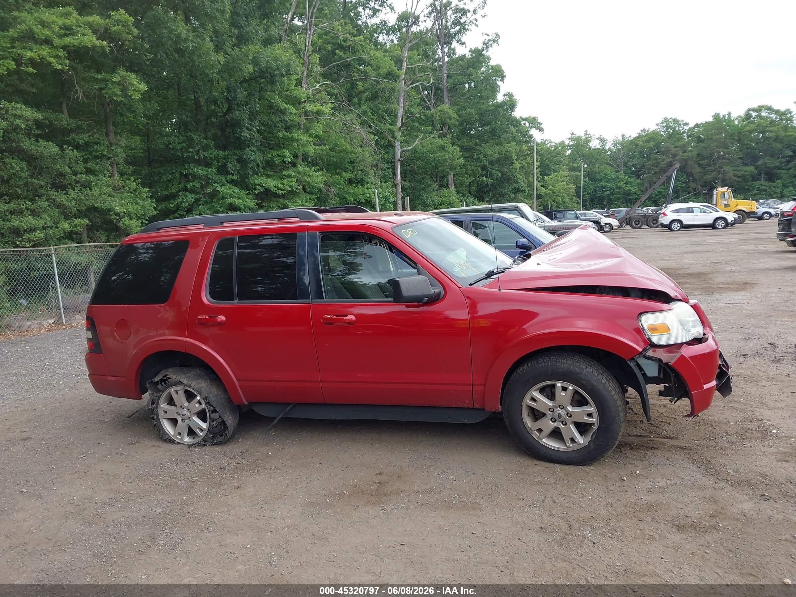 2010 Ford Explorer Xlt Red vin: 1FMEU7DEXAUA81507