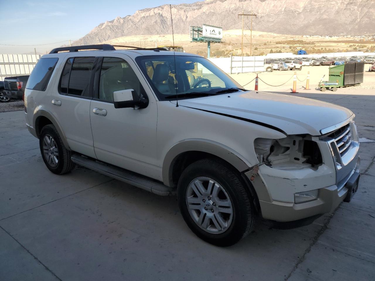 2010 Ford Explorer Eddie Bauer White vin: 1FMEU7E84AUB03719