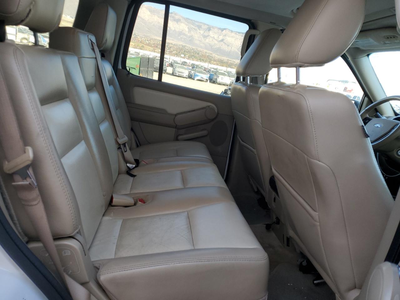 2010 Ford Explorer Eddie Bauer White vin: 1FMEU7E84AUB03719