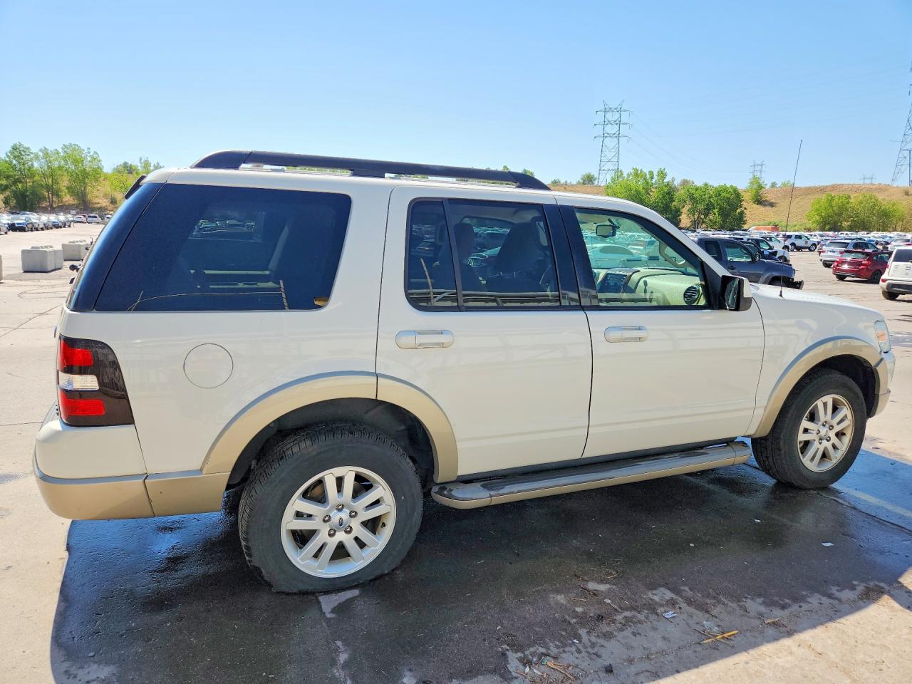 2010 Ford Explorer Eddie Bauer White vin: 1FMEU7EE3AUA59752