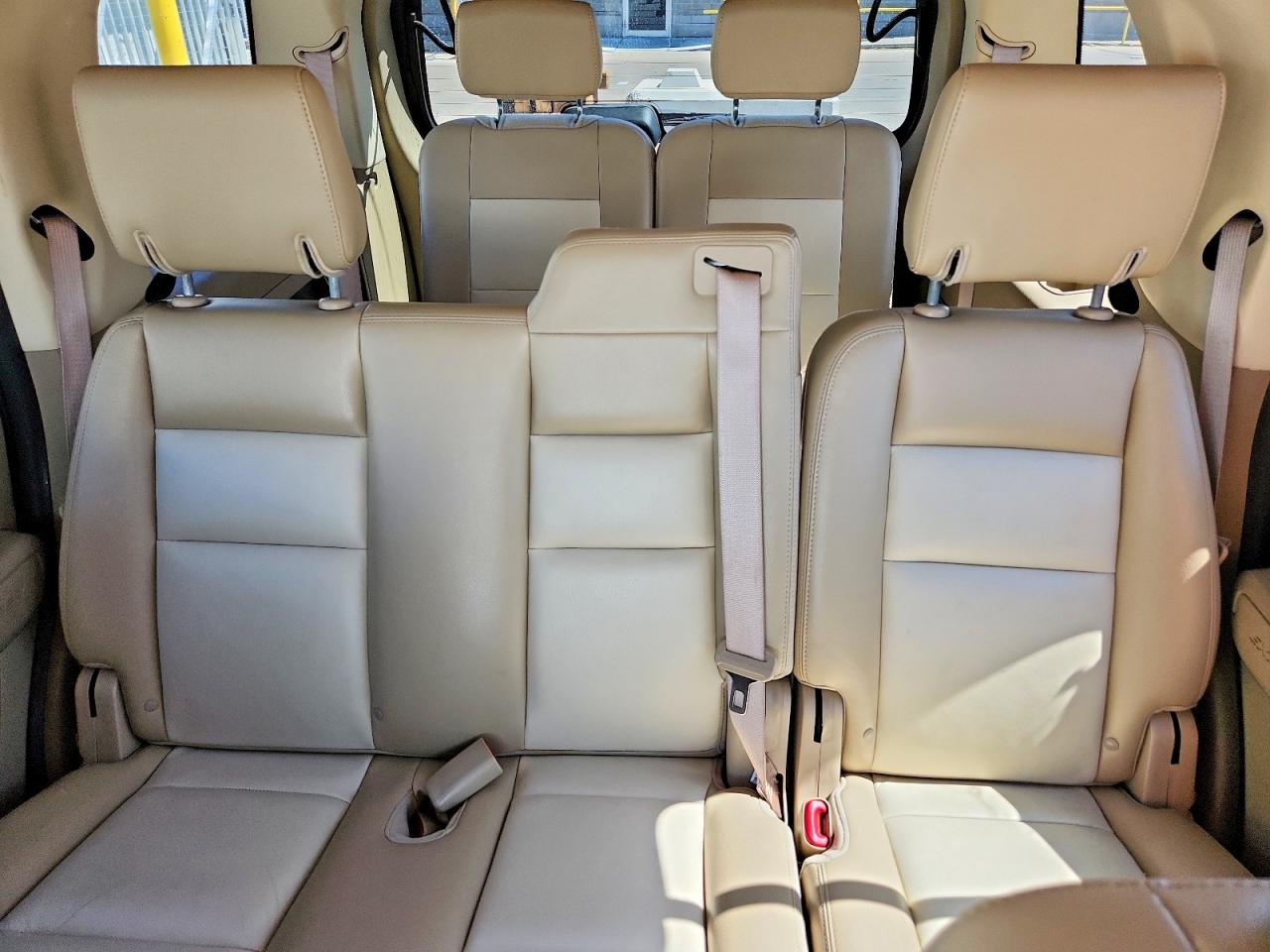 2010 Ford Explorer Eddie Bauer White vin: 1FMEU7EE3AUA59752