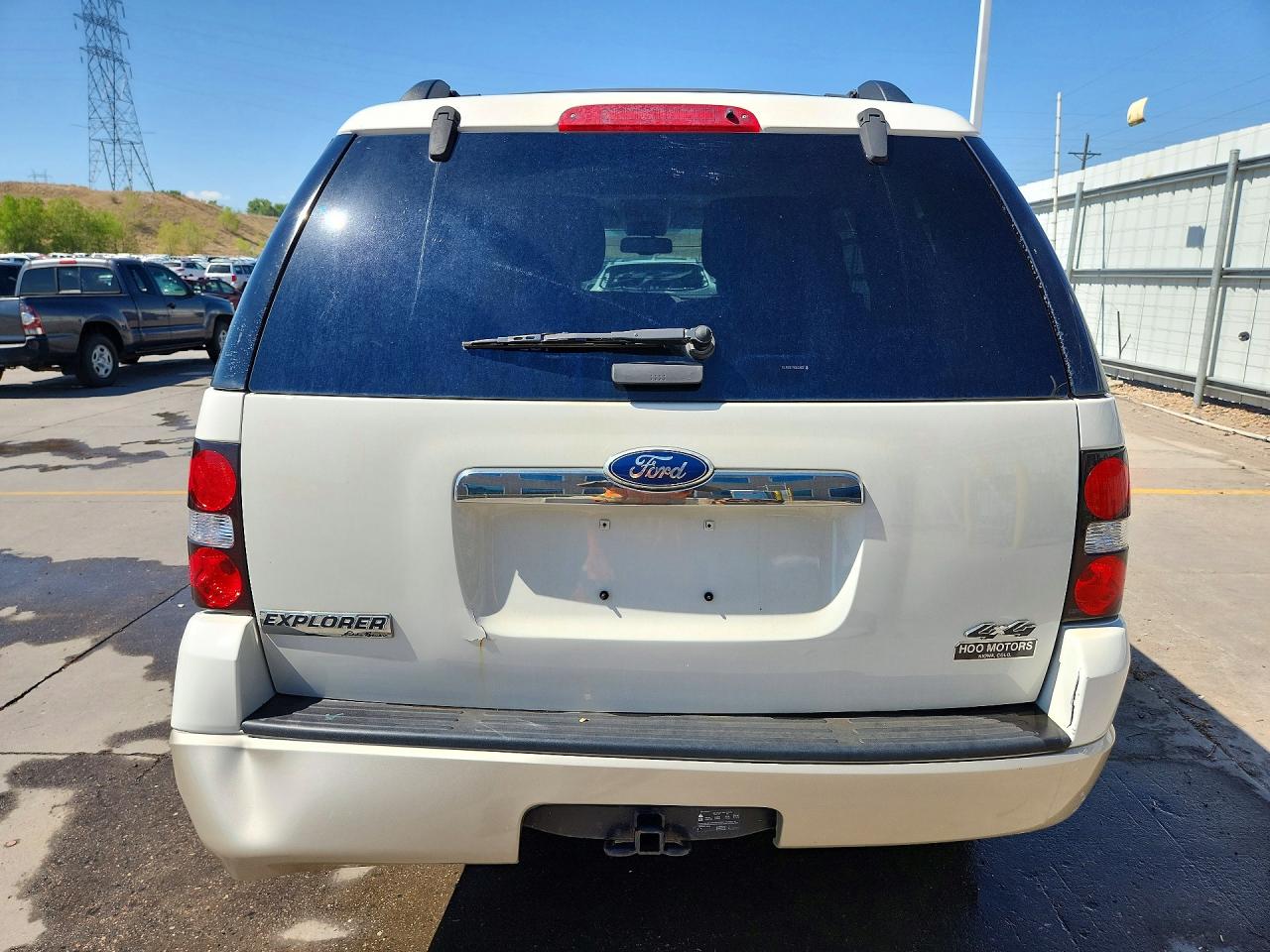 2010 Ford Explorer Eddie Bauer White vin: 1FMEU7EE3AUA59752