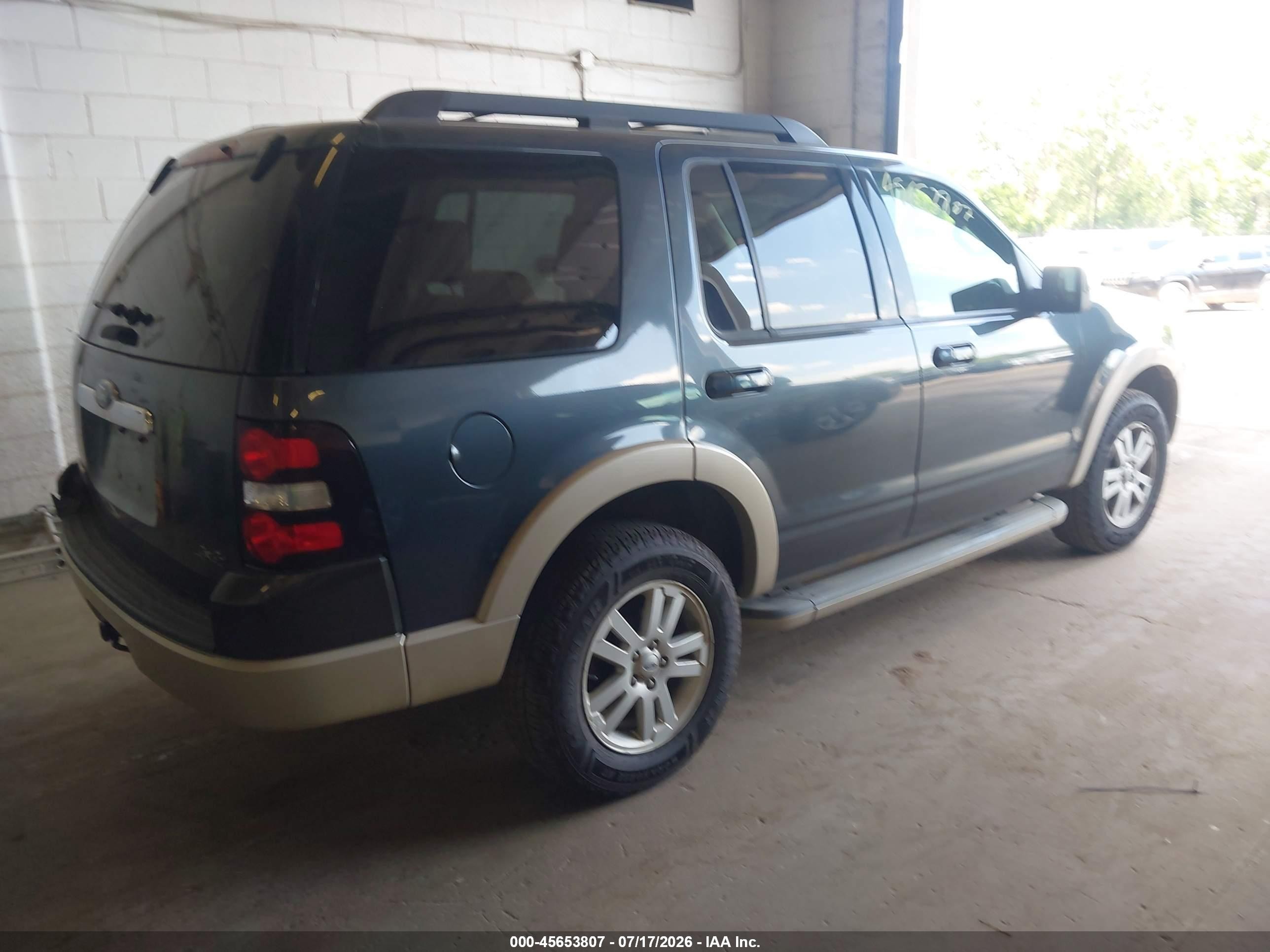 2010 Ford Explorer Eddie Bauer Gray vin: 1FMEU7EE9AUA30398