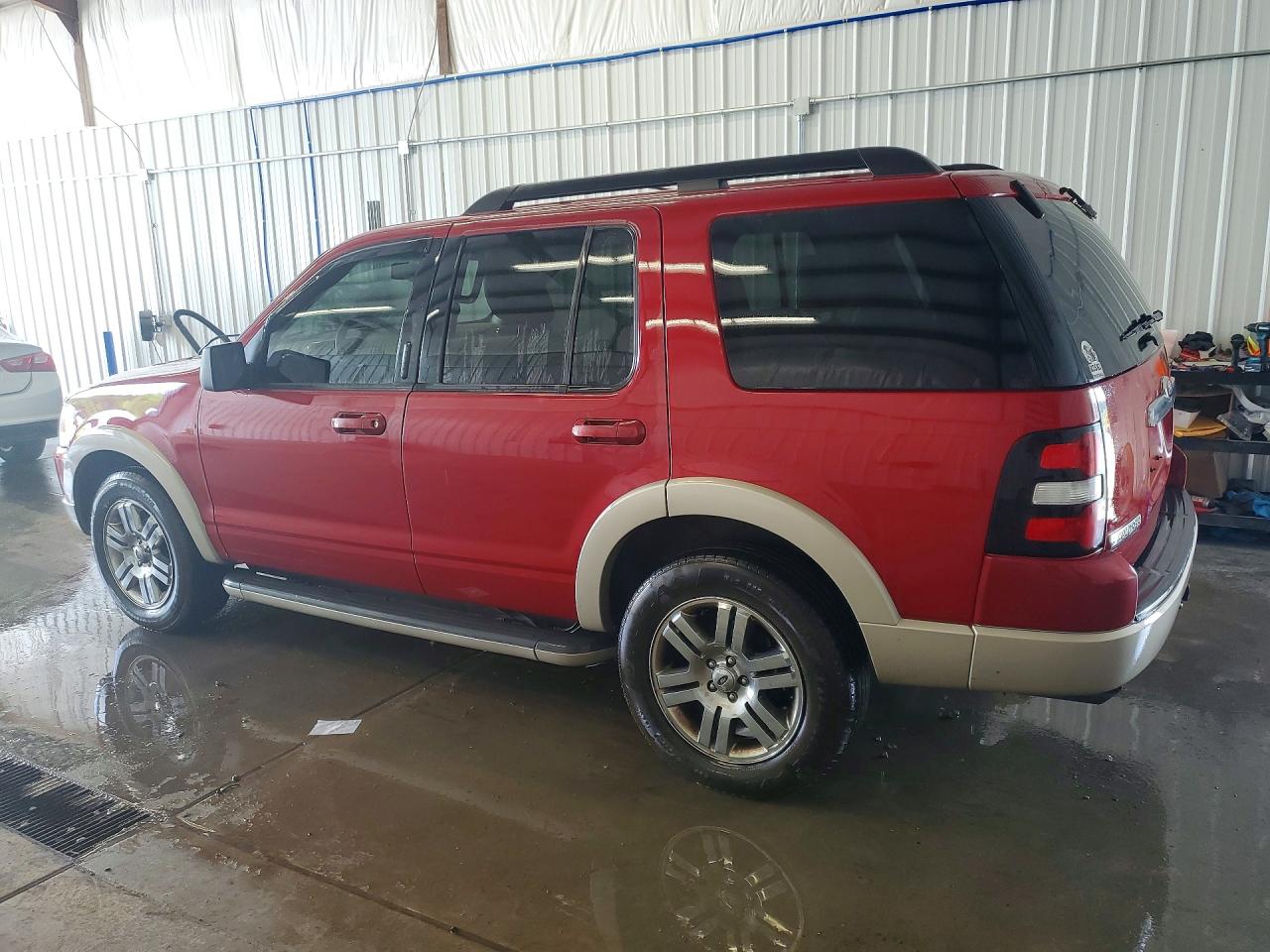 2010 Ford Explorer Eddie Bauer Red vin: 1FMEU7EEXAUA92893