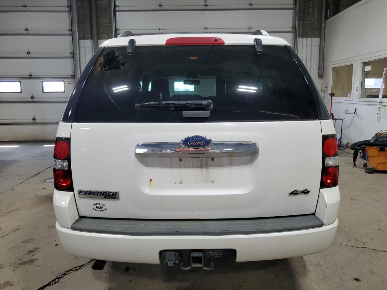 2010 Ford Explorer Limited Белый vin: 1FMEU7FE7AUA34481