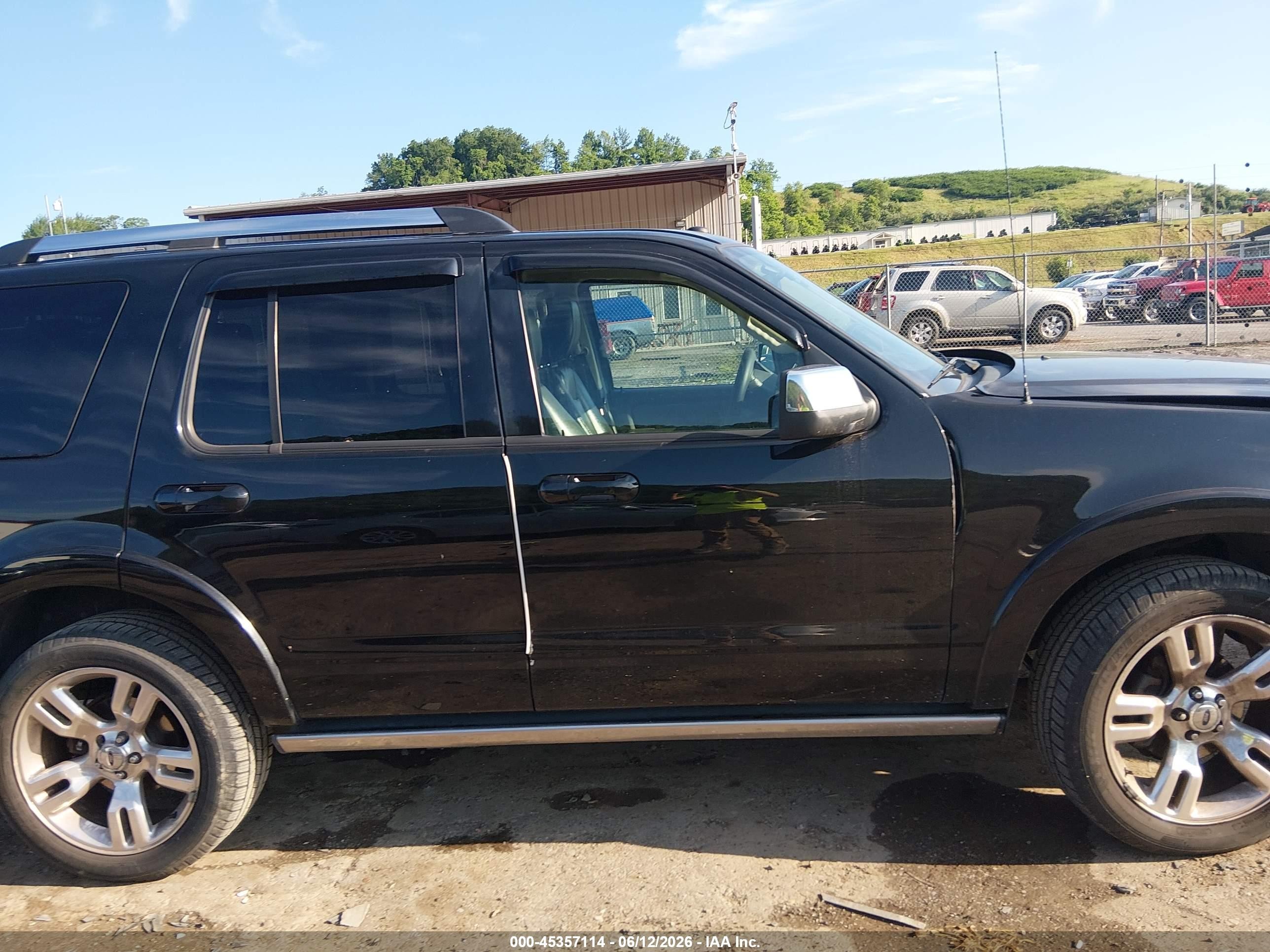2010 Ford Explorer Limited Black vin: 1FMEU8F81AUA05185