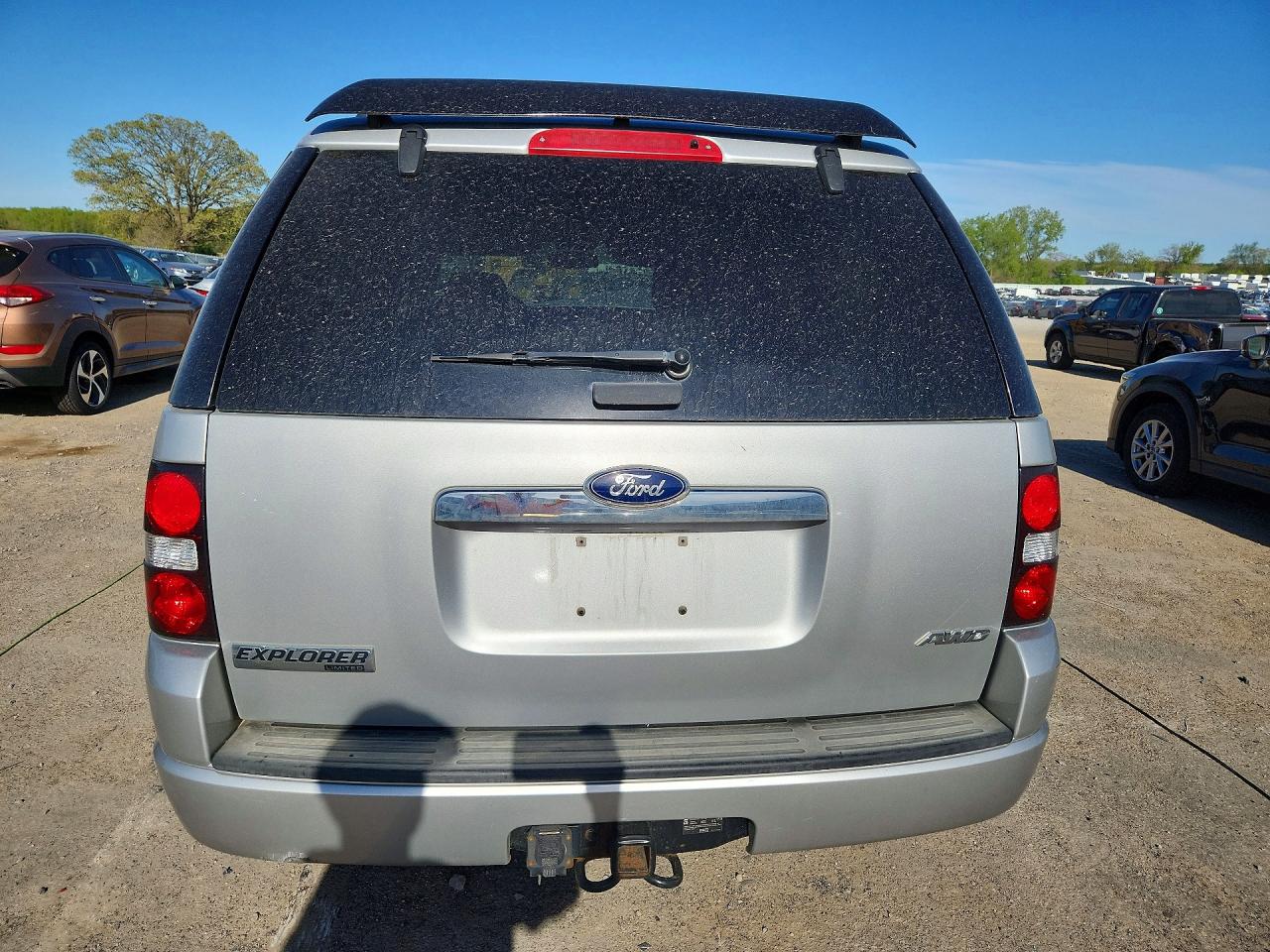 2010 Ford Explorer Limited Silver vin: 1FMEU8F89AUA95802