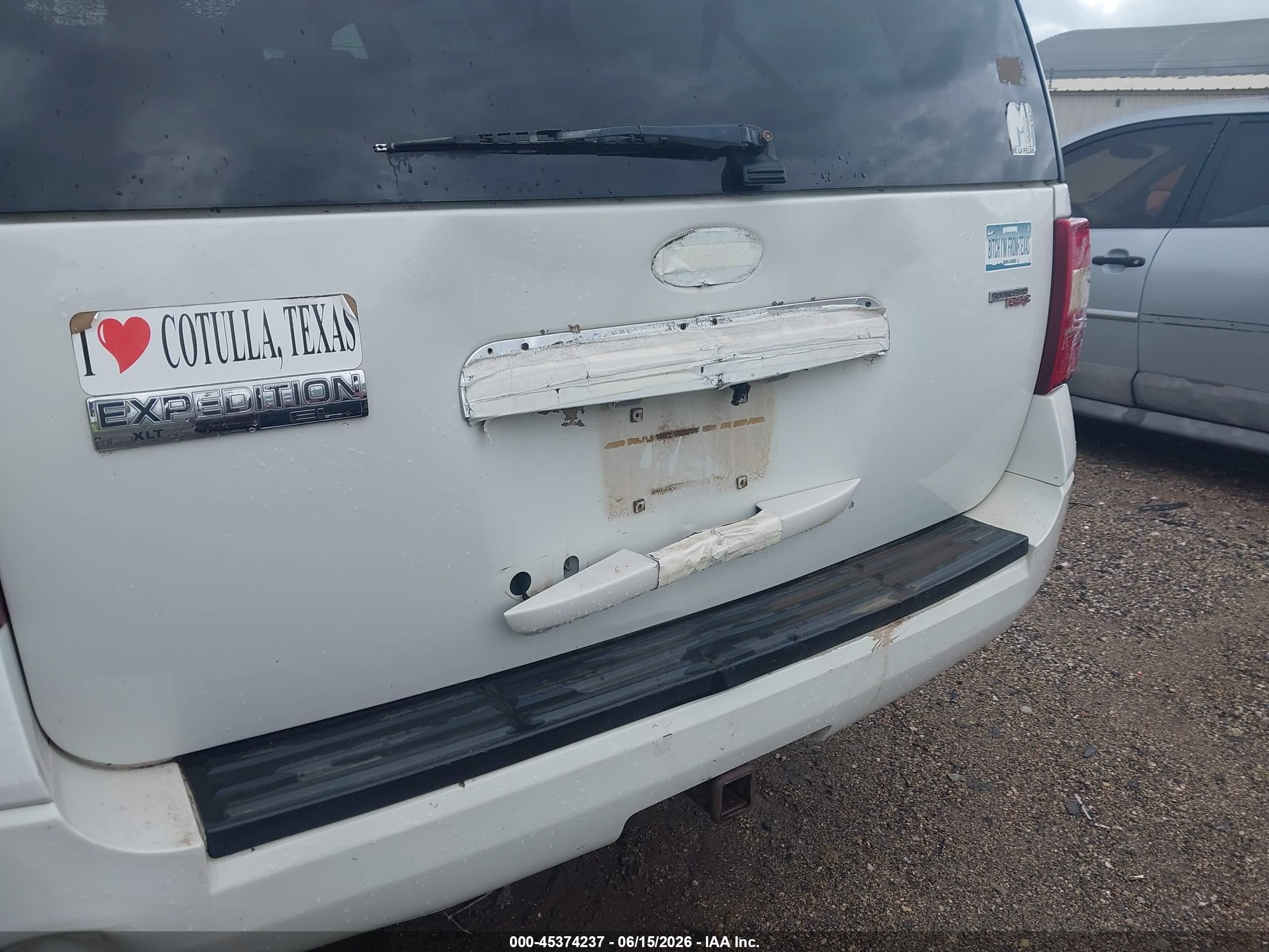 2008 Ford Expedition El Xlt White vin: 1FMFK15528LA59636