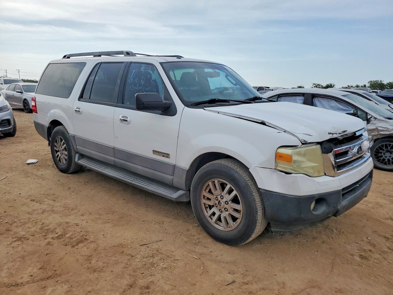 2007 Ford Expedition El Xlt White vin: 1FMFK155X7LA17620