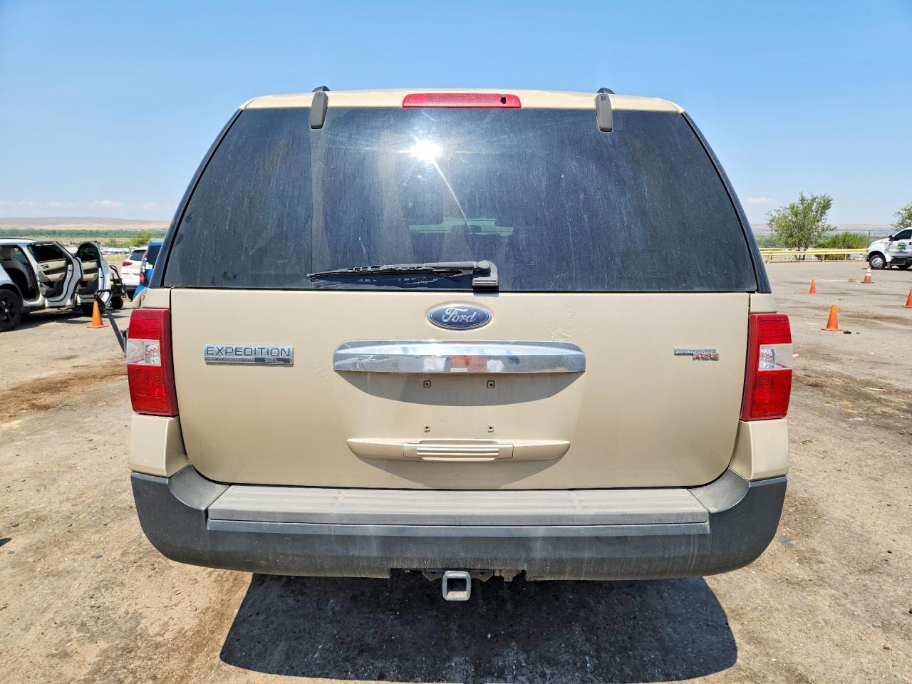 2007 Ford Expedition El Xlt Cream vin: 1FMFK16537LA44835