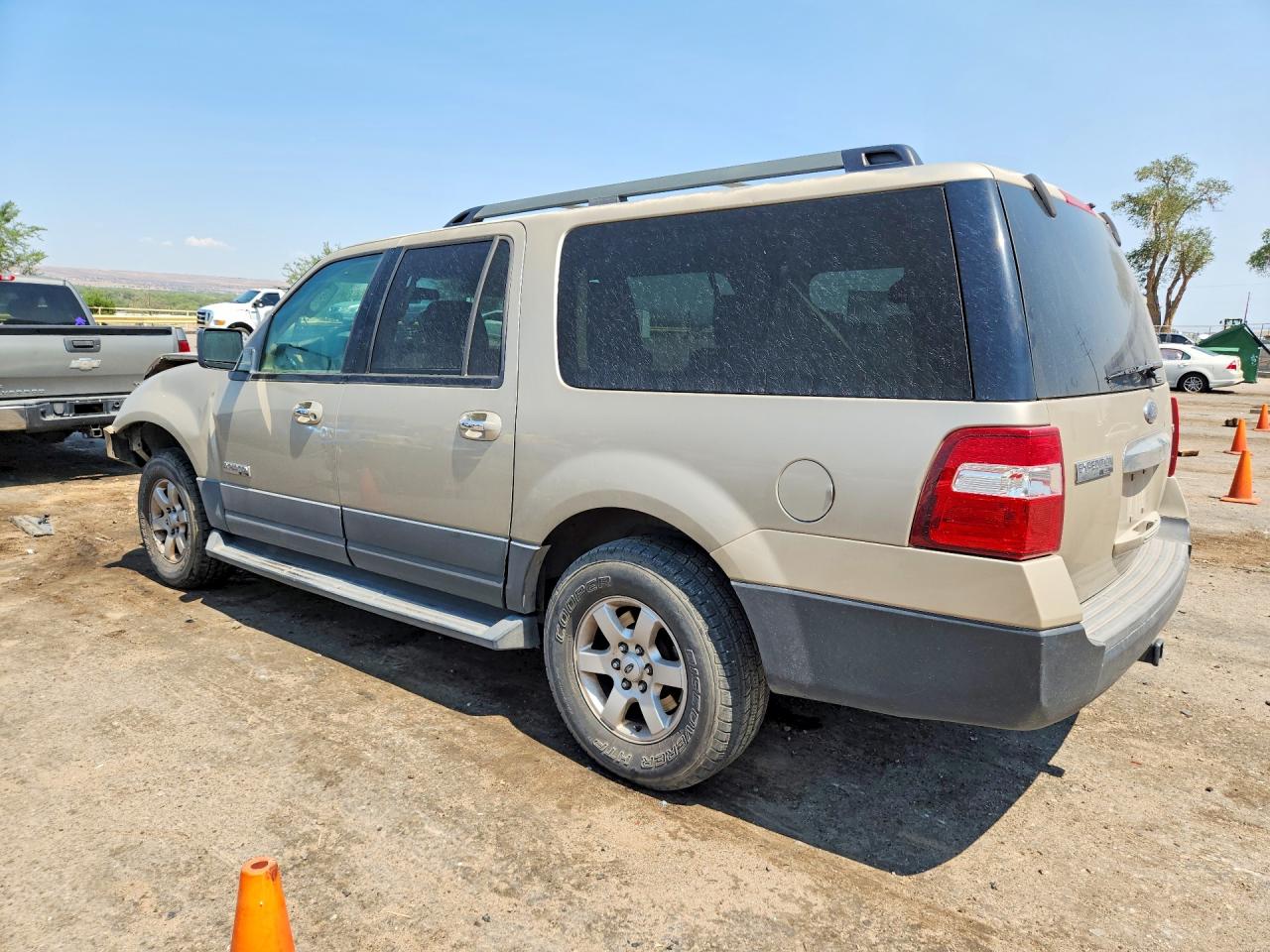 2007 Ford Expedition El Xlt Cream vin: 1FMFK16537LA44835