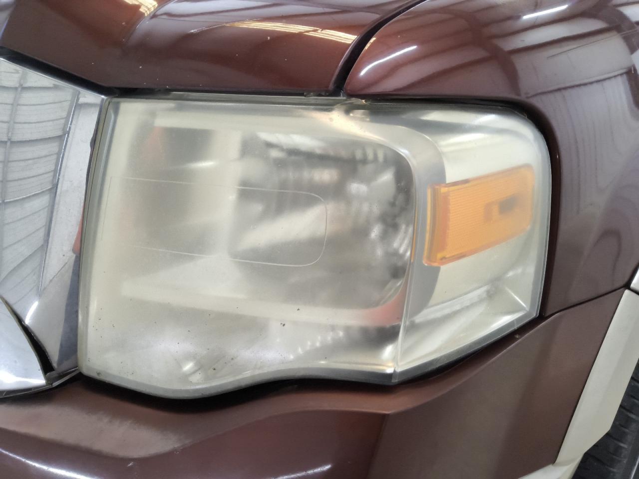 2008 Ford Expedition El Eddie Bauer Brown vin: 1FMFK17548LA68688 Damage: Left Head Lamp, Faded, Repair Required