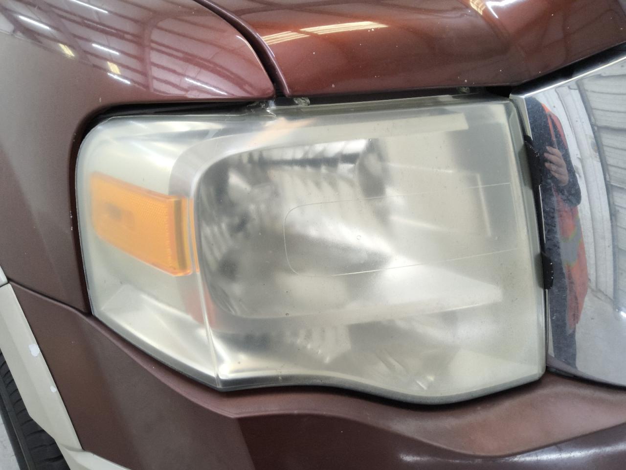 2008 Ford Expedition El Eddie Bauer Brown vin: 1FMFK17548LA68688 Damage: Right Head Lamp, Faded, Repair Required