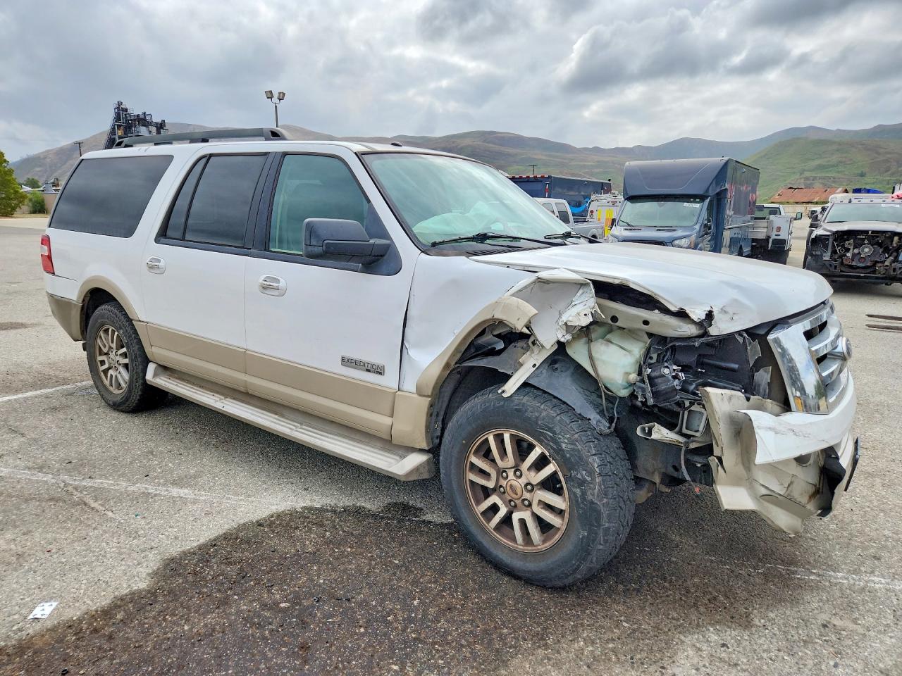 2007 Ford Expedition El Eddie Bauer White vin: 1FMFK17567LA39871