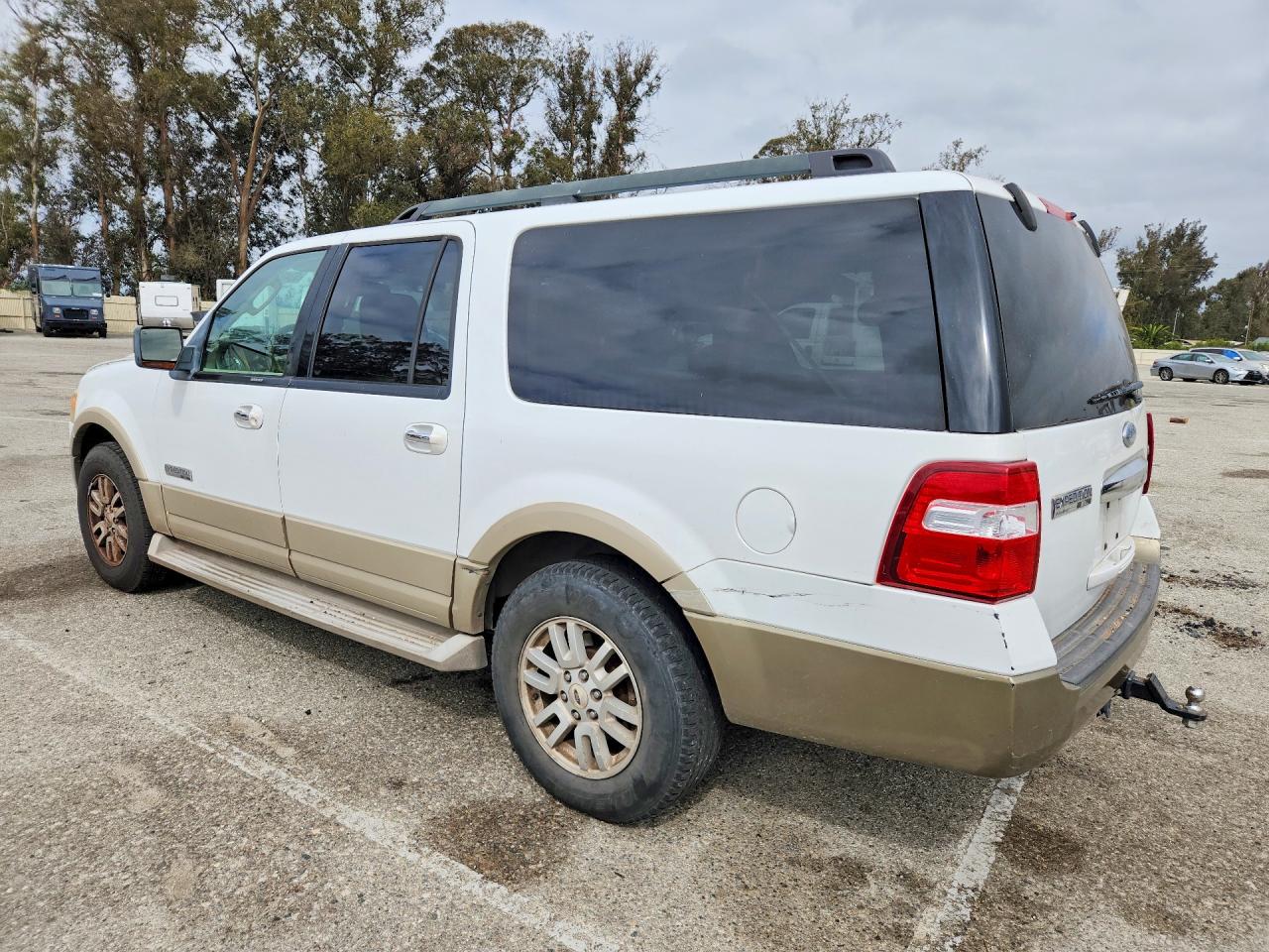 2007 Ford Expedition El Eddie Bauer White vin: 1FMFK17567LA39871