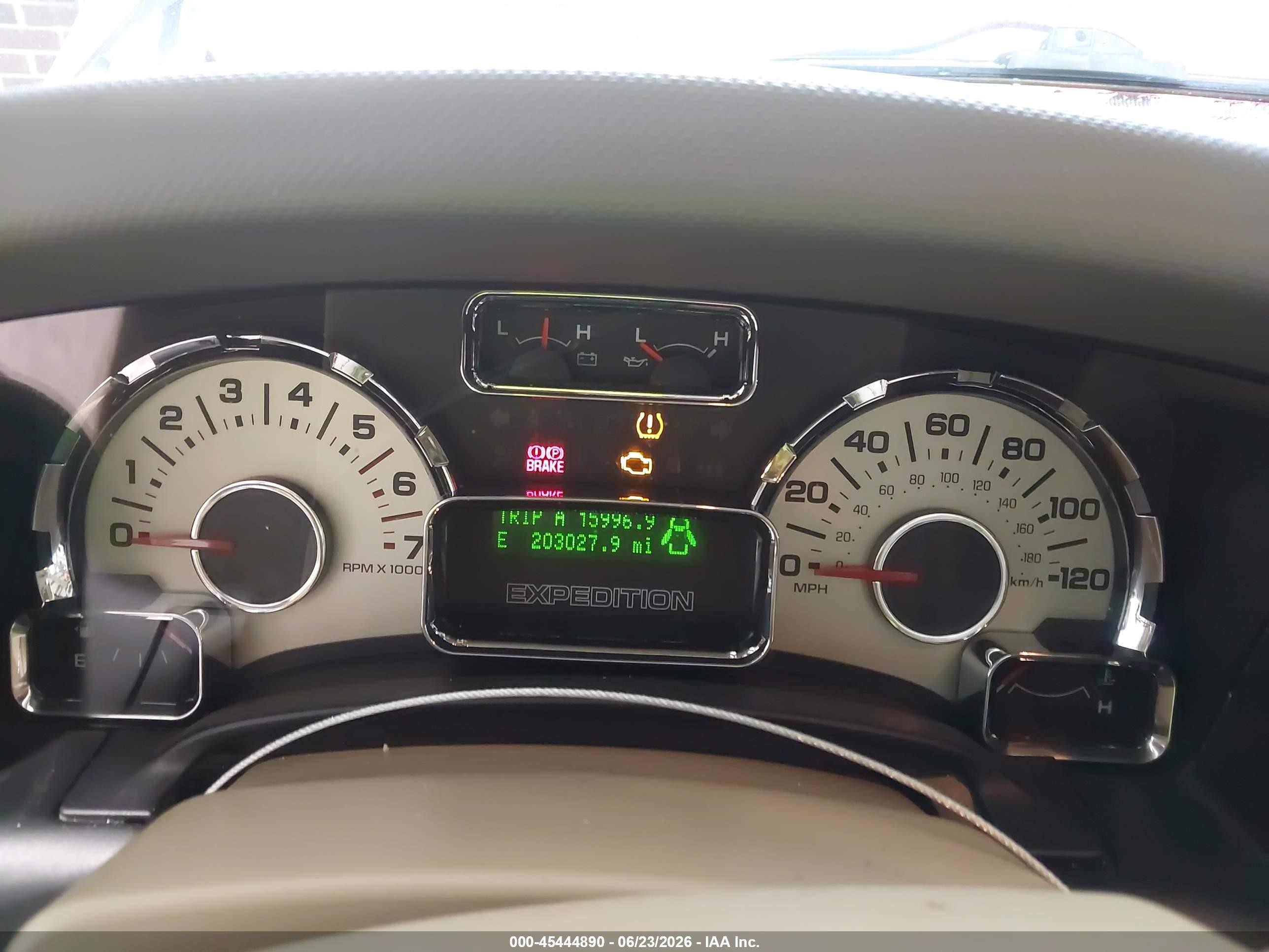 2007 Ford Expedition El Eddie Bauer White vin: 1FMFK18537LA02307