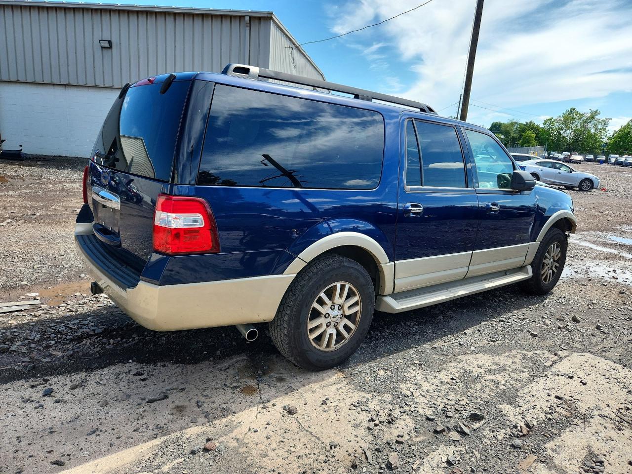 2008 Ford Expedition El Eddie Bauer Blue vin: 1FMFK18558LA81271