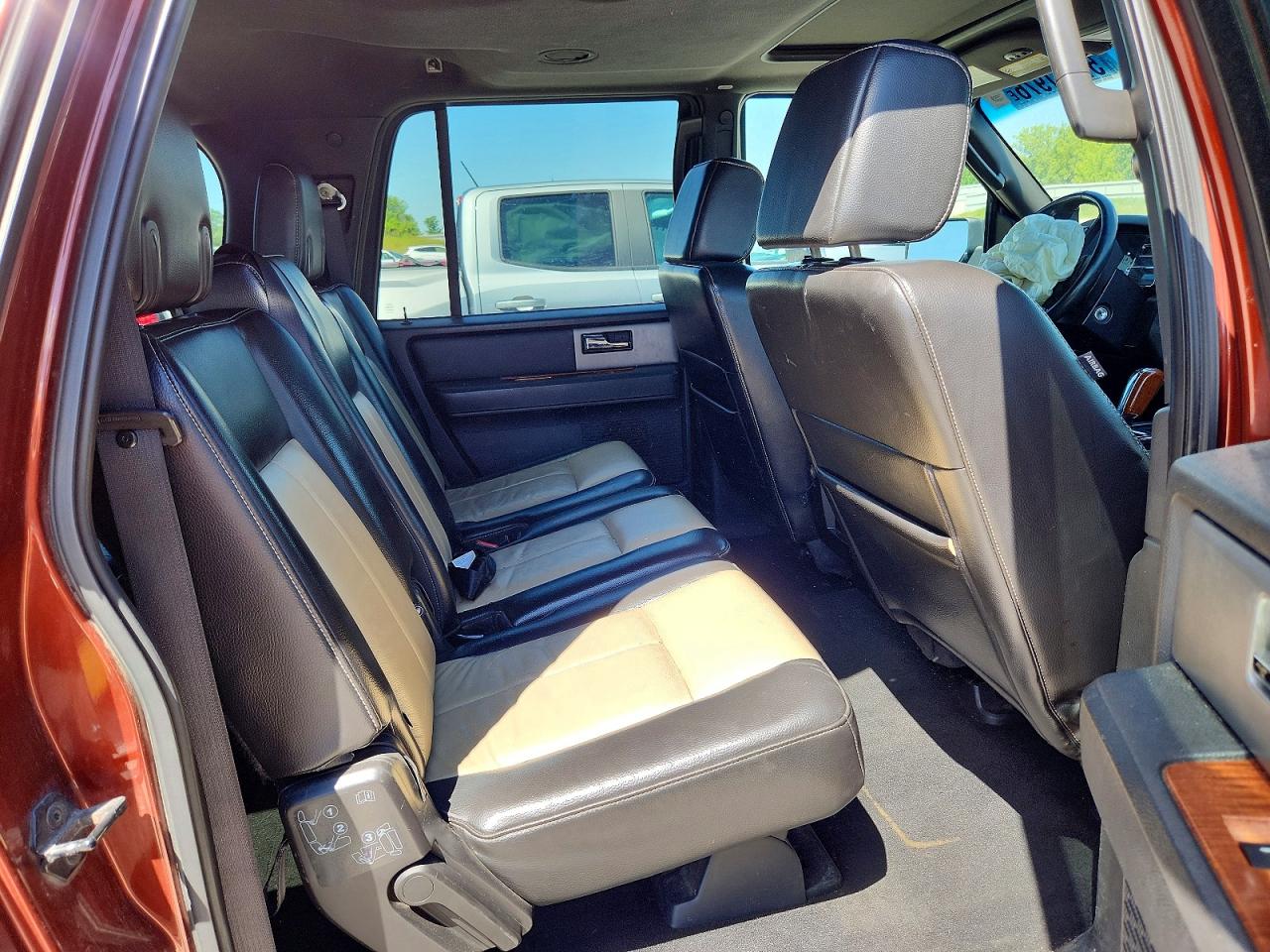 2007 Ford Expedition El Eddie Bauer Two Tone vin: 1FMFK18567LA15052