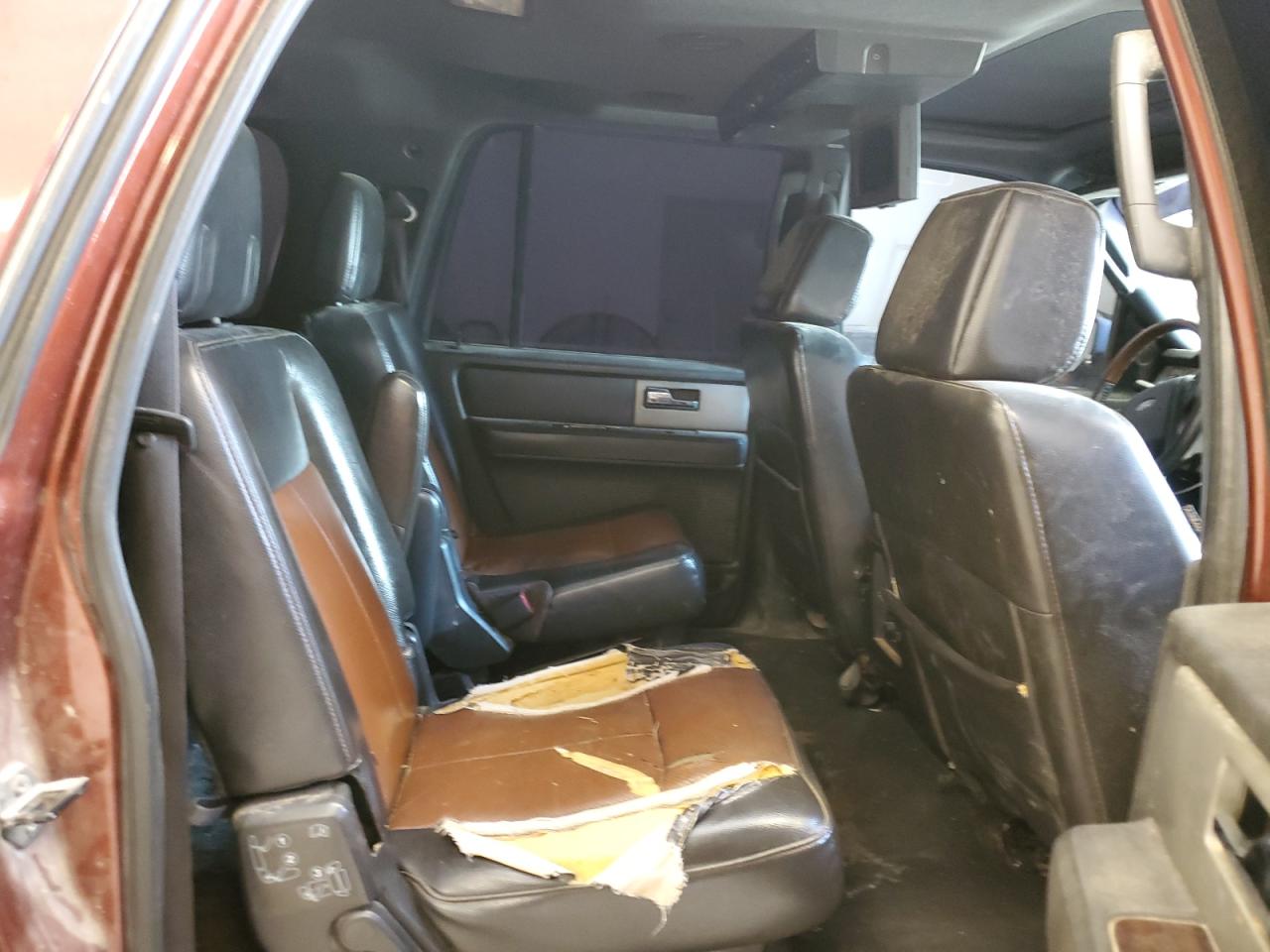 2007 Ford Expedition El Limited Brown vin: 1FMFK19507LA53973 Damage: Right Rear Seat, Torn, > 12 inches