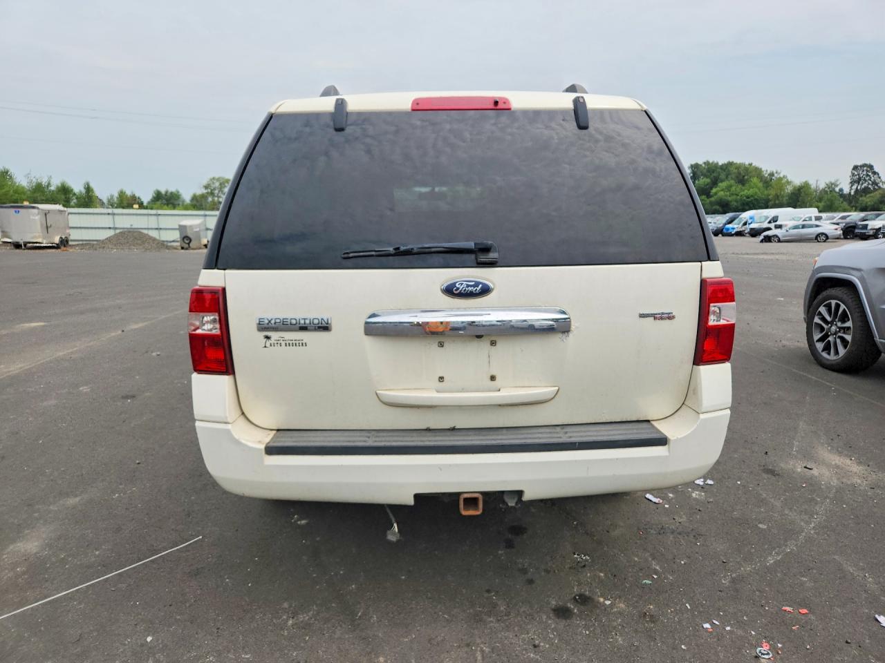2008 Ford Expedition El Limited Beige vin: 1FMFK20548LA00939
