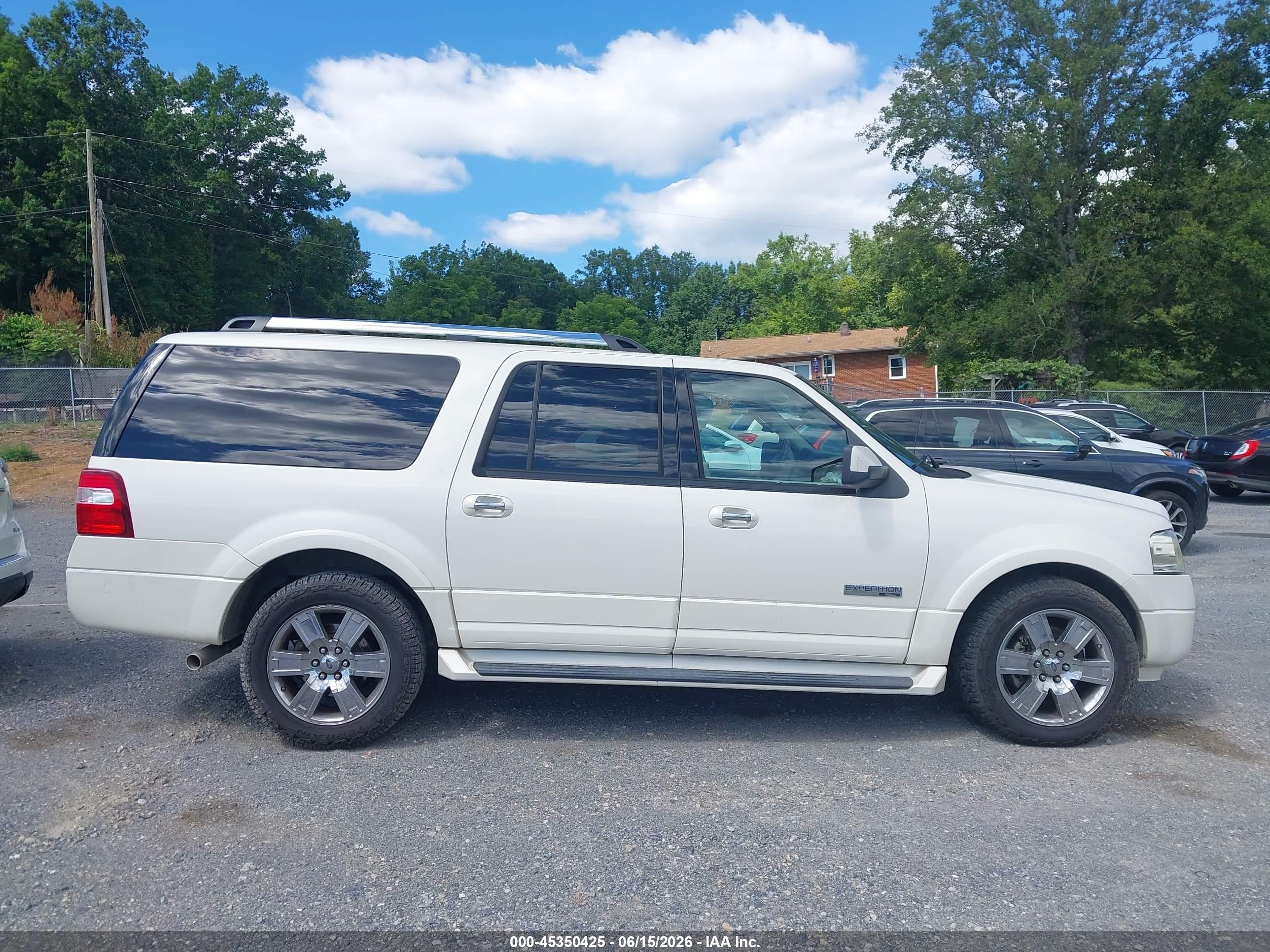 2007 Ford Expedition El Limited White vin: 1FMFK20557LA06103