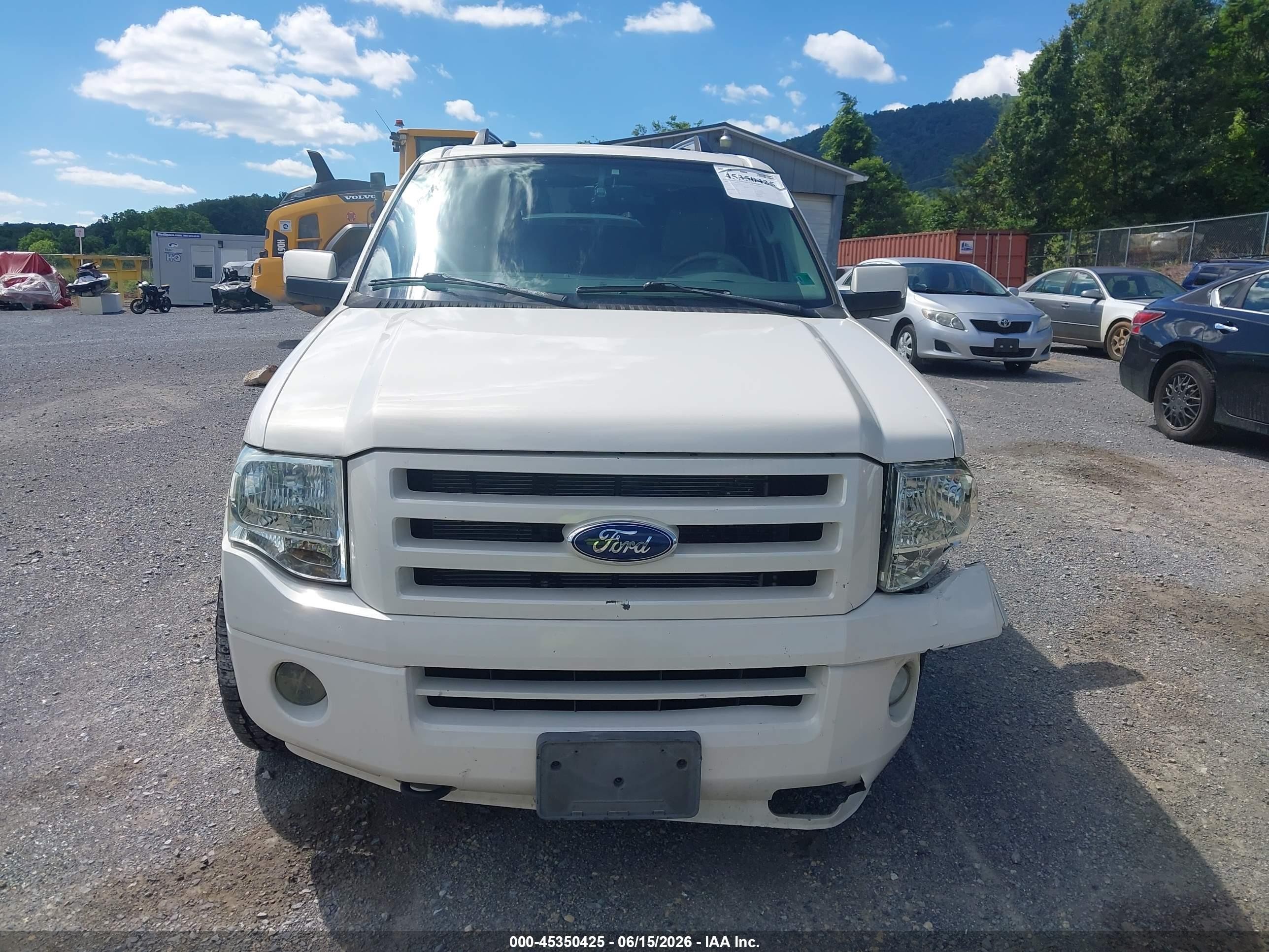 2007 Ford Expedition El Limited White vin: 1FMFK20557LA06103