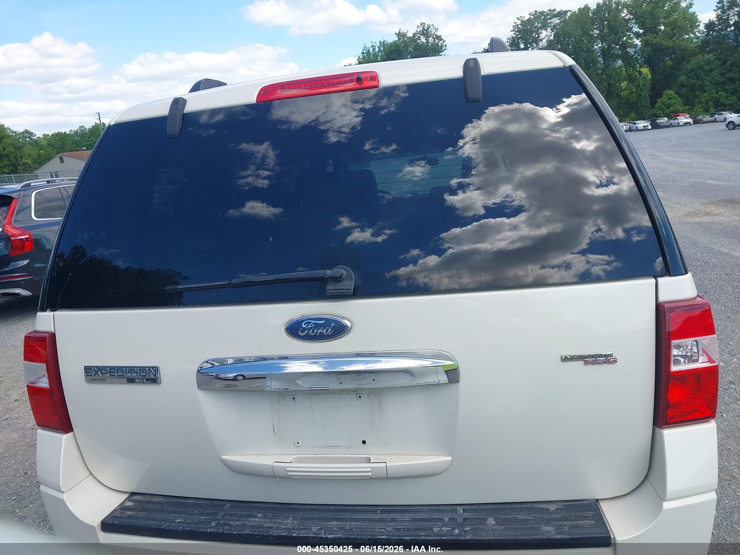 2007 Ford Expedition El Limited White vin: 1FMFK20557LA06103