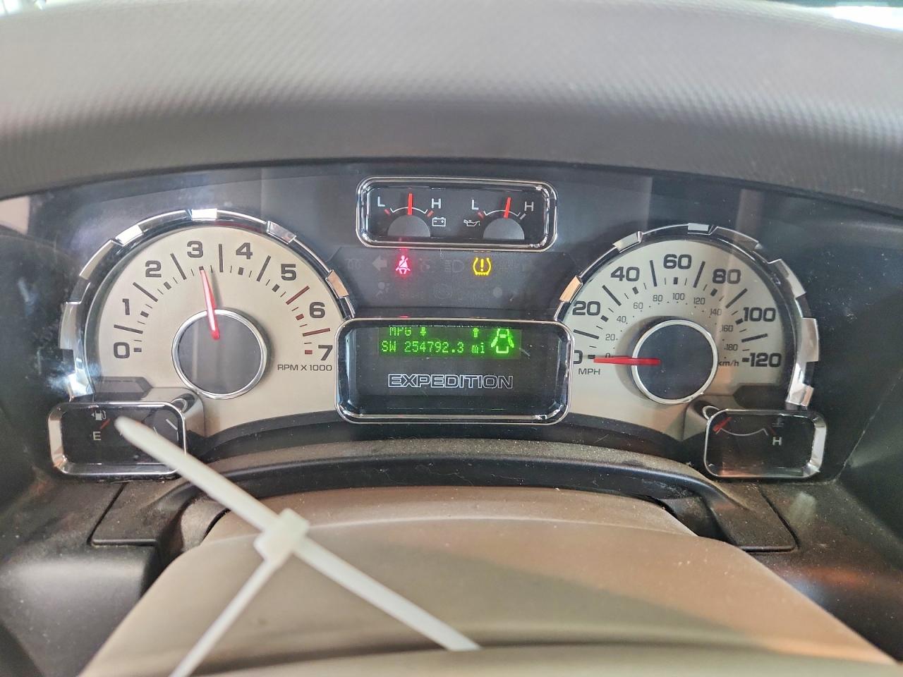 2008 Ford Expedition El Limited White vin: 1FMFK20588LA56608