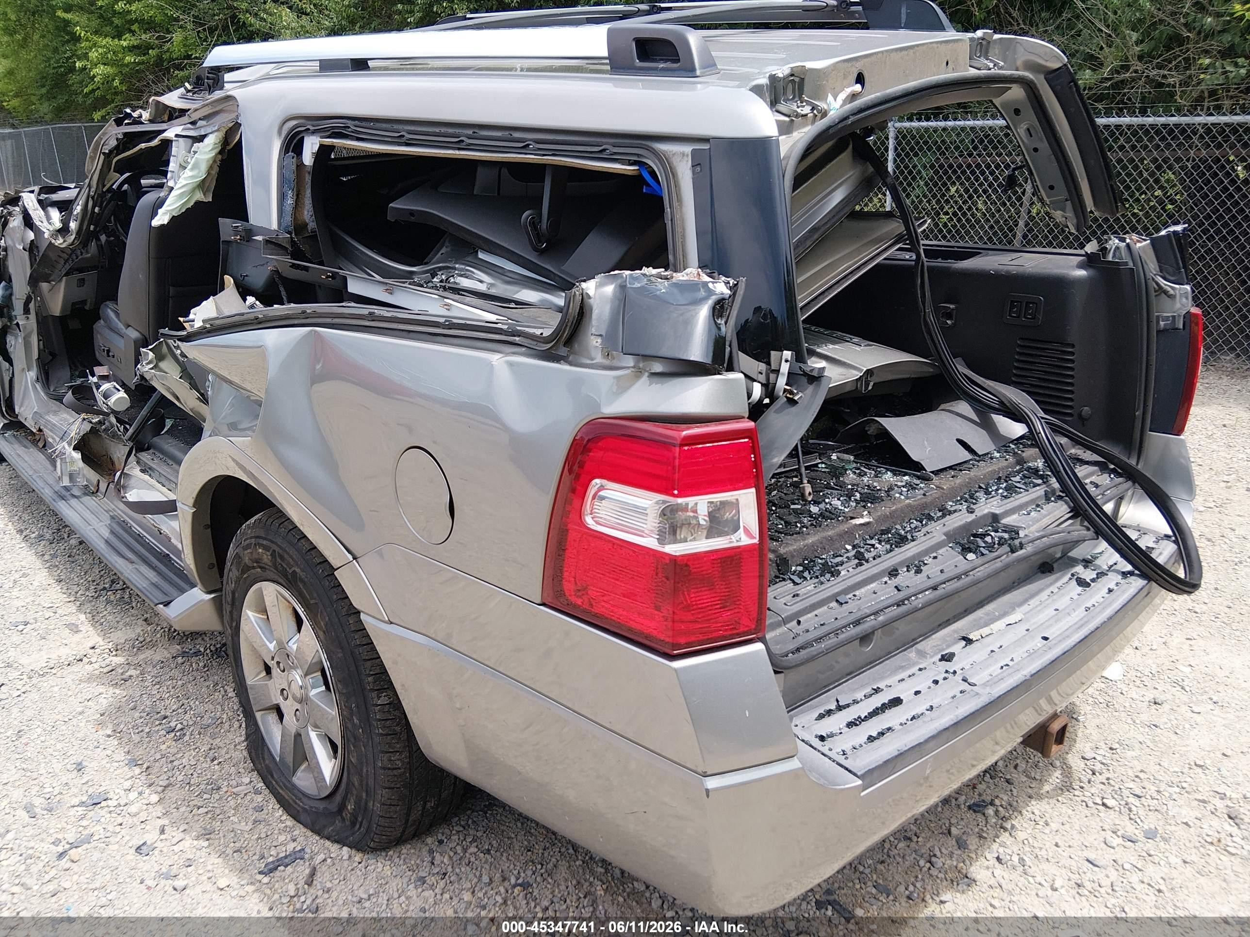 2008 Ford Expedition El Limited Silver vin: 1FMFK20598LA28350