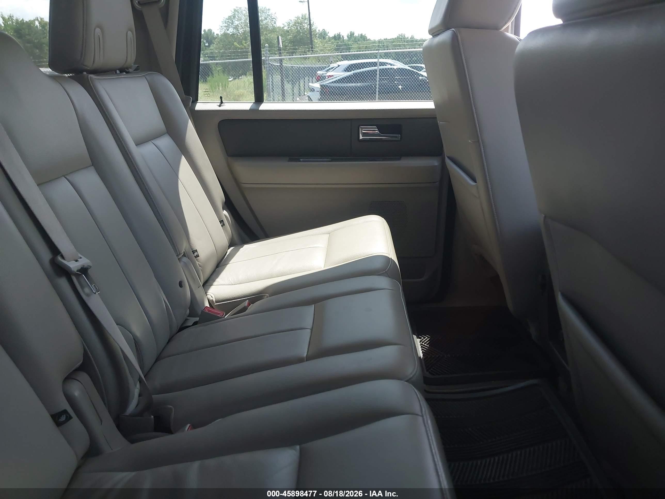 2007 Ford Expedition Xlt Коричневый vin: 1FMFU15507LA70384