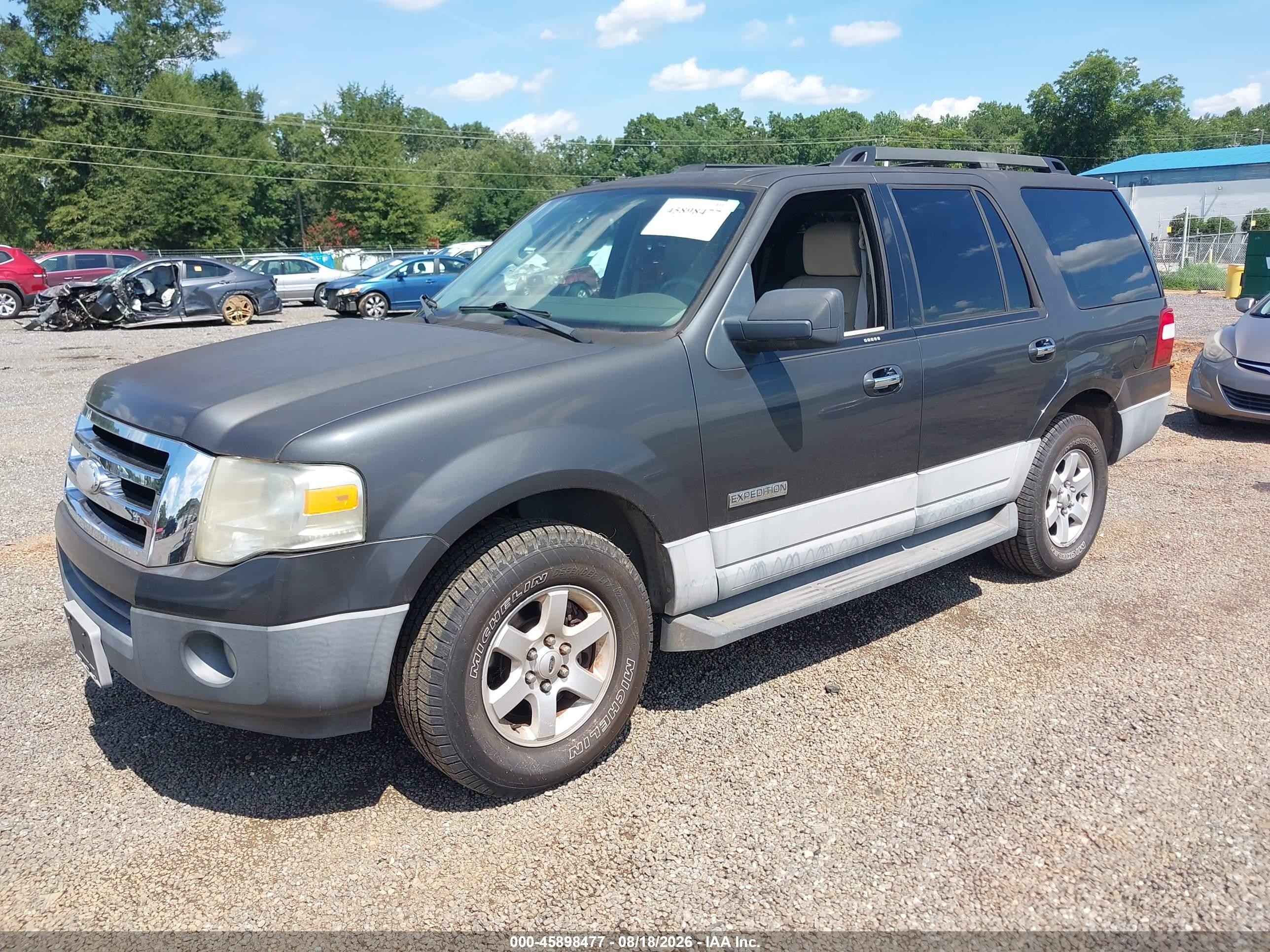 2007 Ford Expedition Xlt Коричневый vin: 1FMFU15507LA70384
