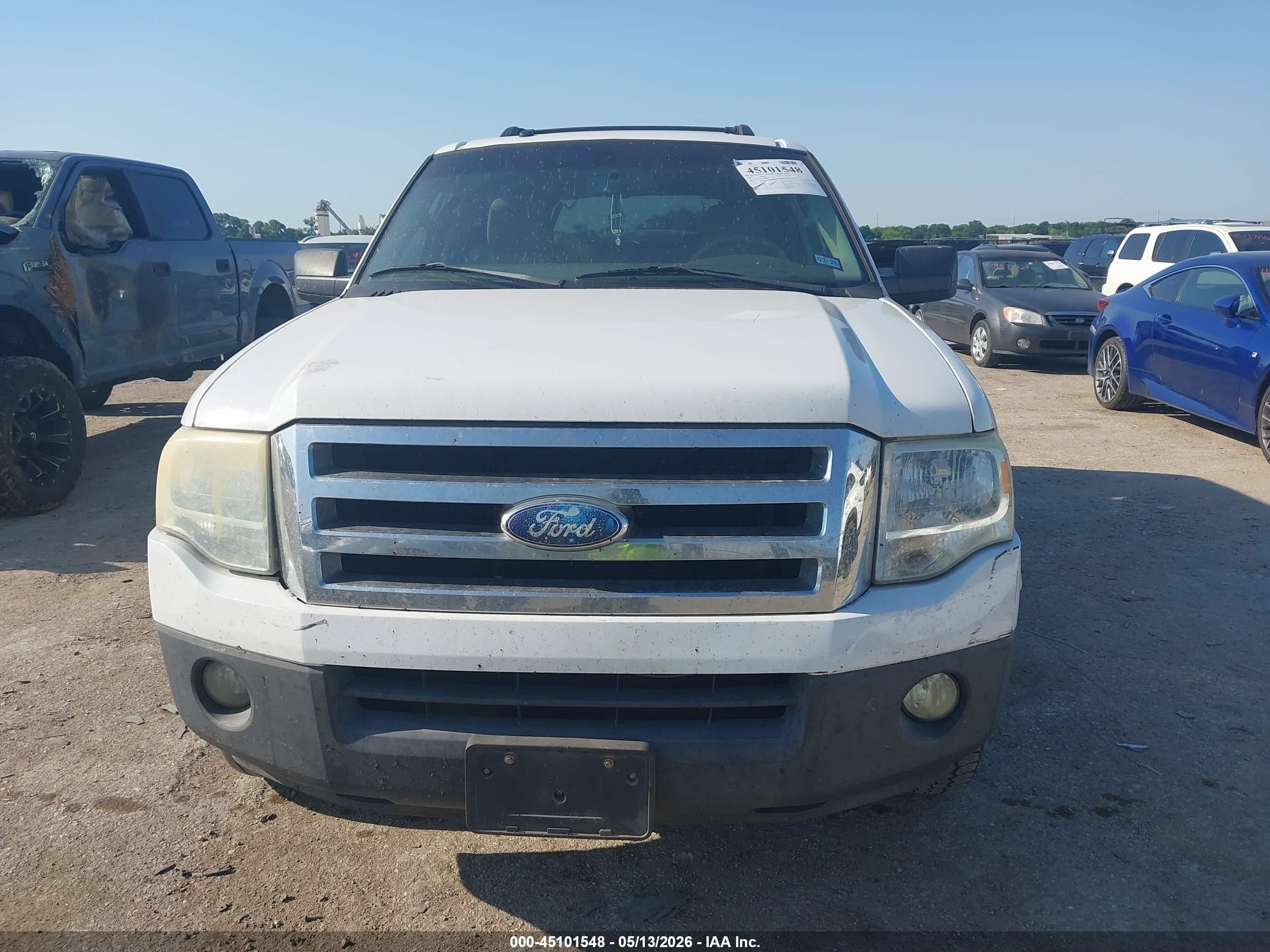 2007 Ford Expedition Xlt White vin: 1FMFU15517LA08489
